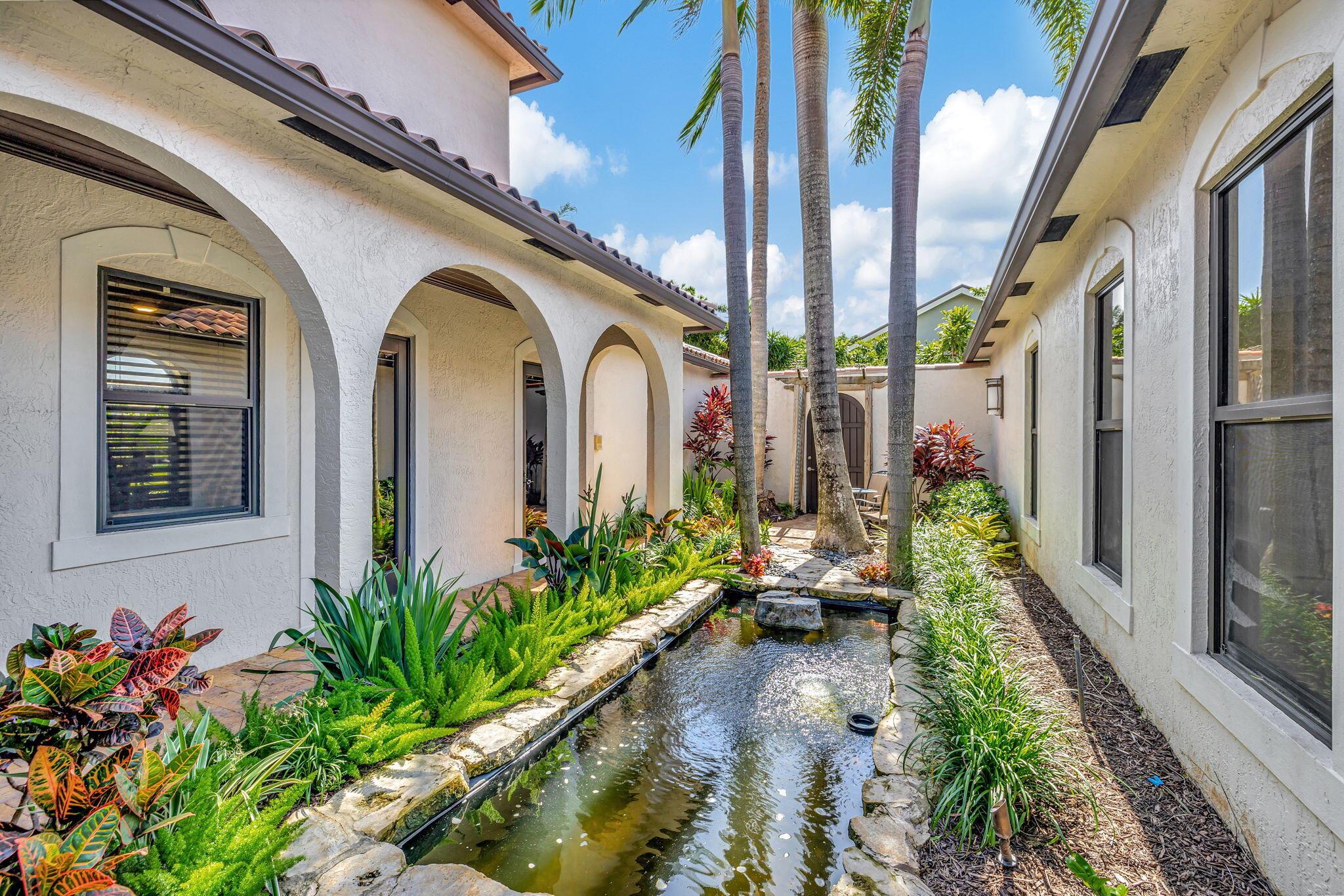 832 SW 34th Ave Boynton Beach, FL 33435