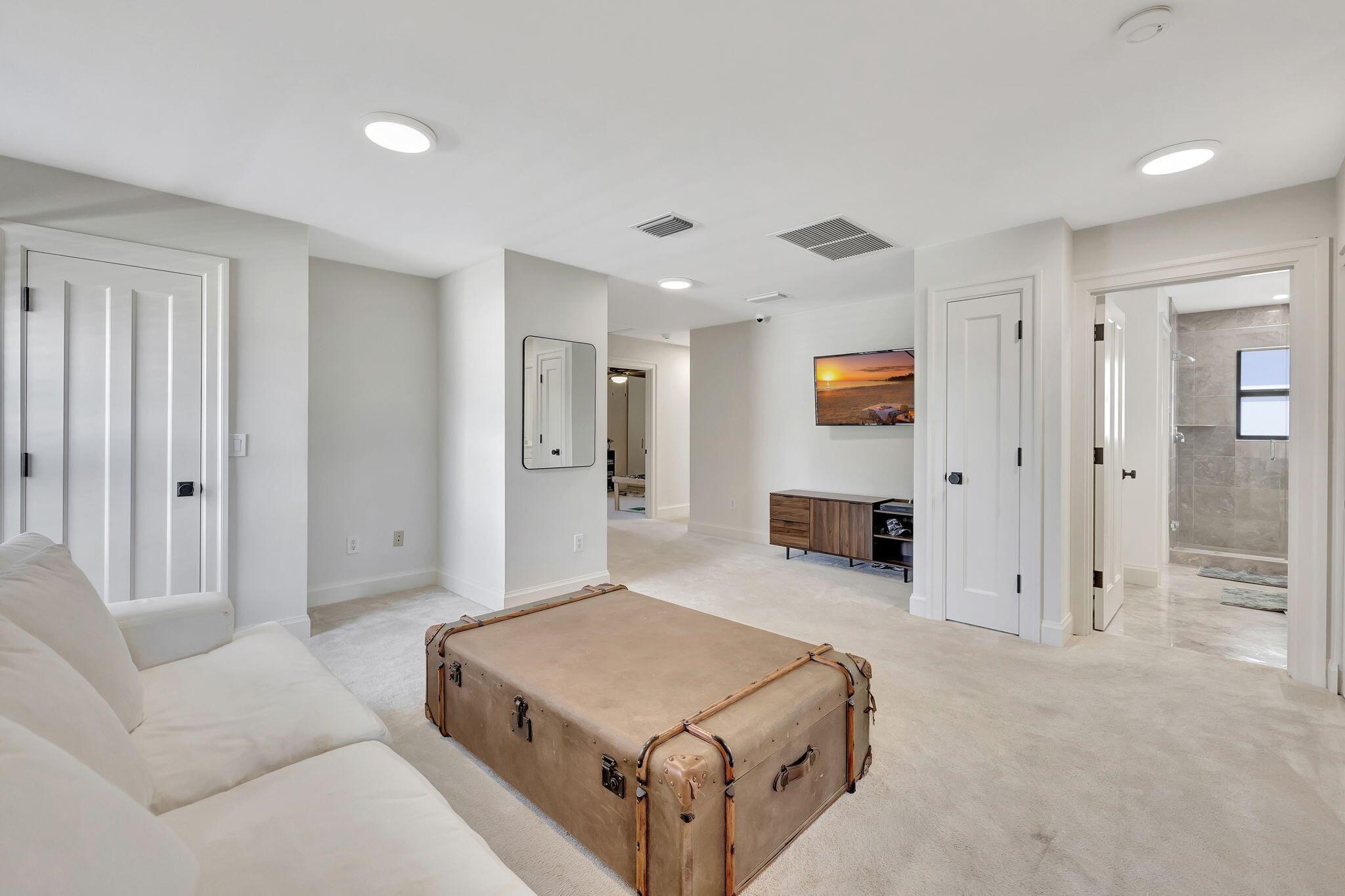 832 SW 34th Ave Boynton Beach, FL 33435