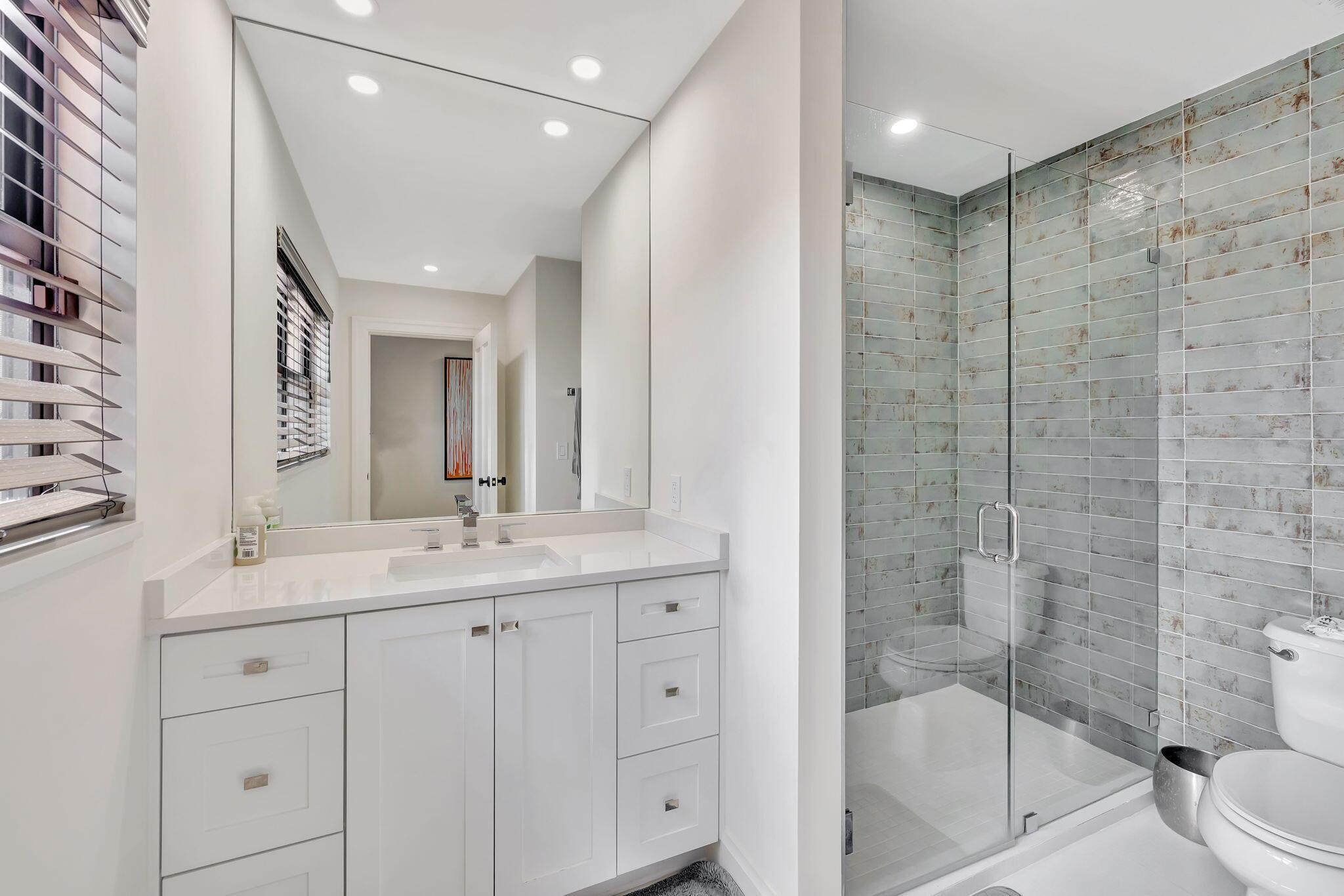 832 SW 34th Ave Boynton Beach, FL 33435