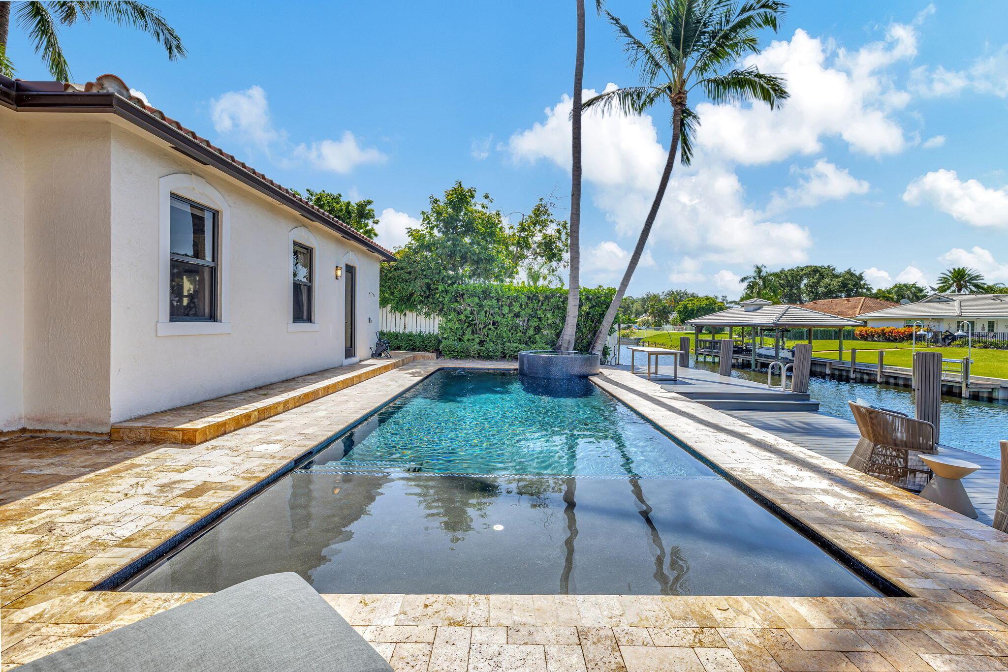 832 SW 34th Ave Boynton Beach, FL 33435