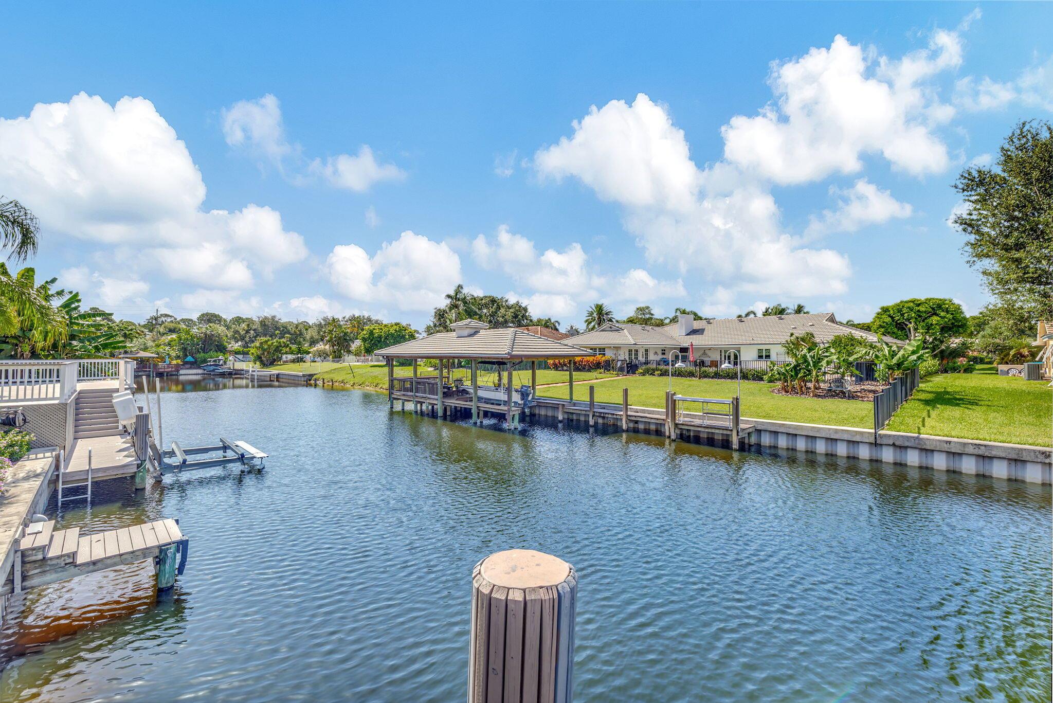 832 SW 34th Ave Boynton Beach, FL 33435