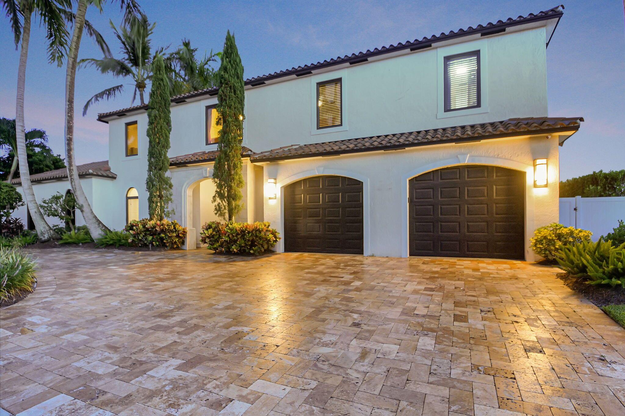 832 SW 34th Ave Boynton Beach, FL 33435