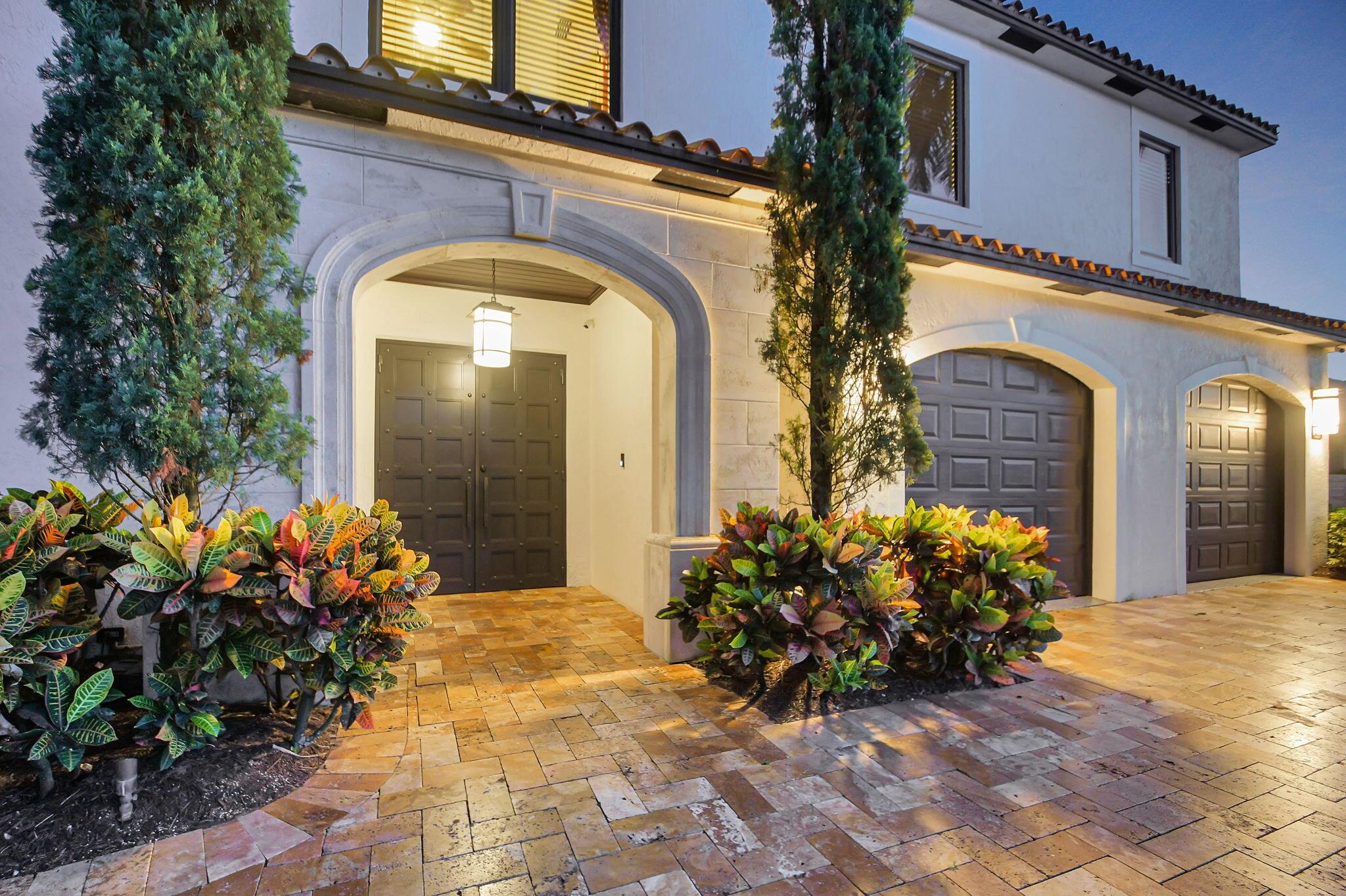 832 SW 34th Ave Boynton Beach, FL 33435