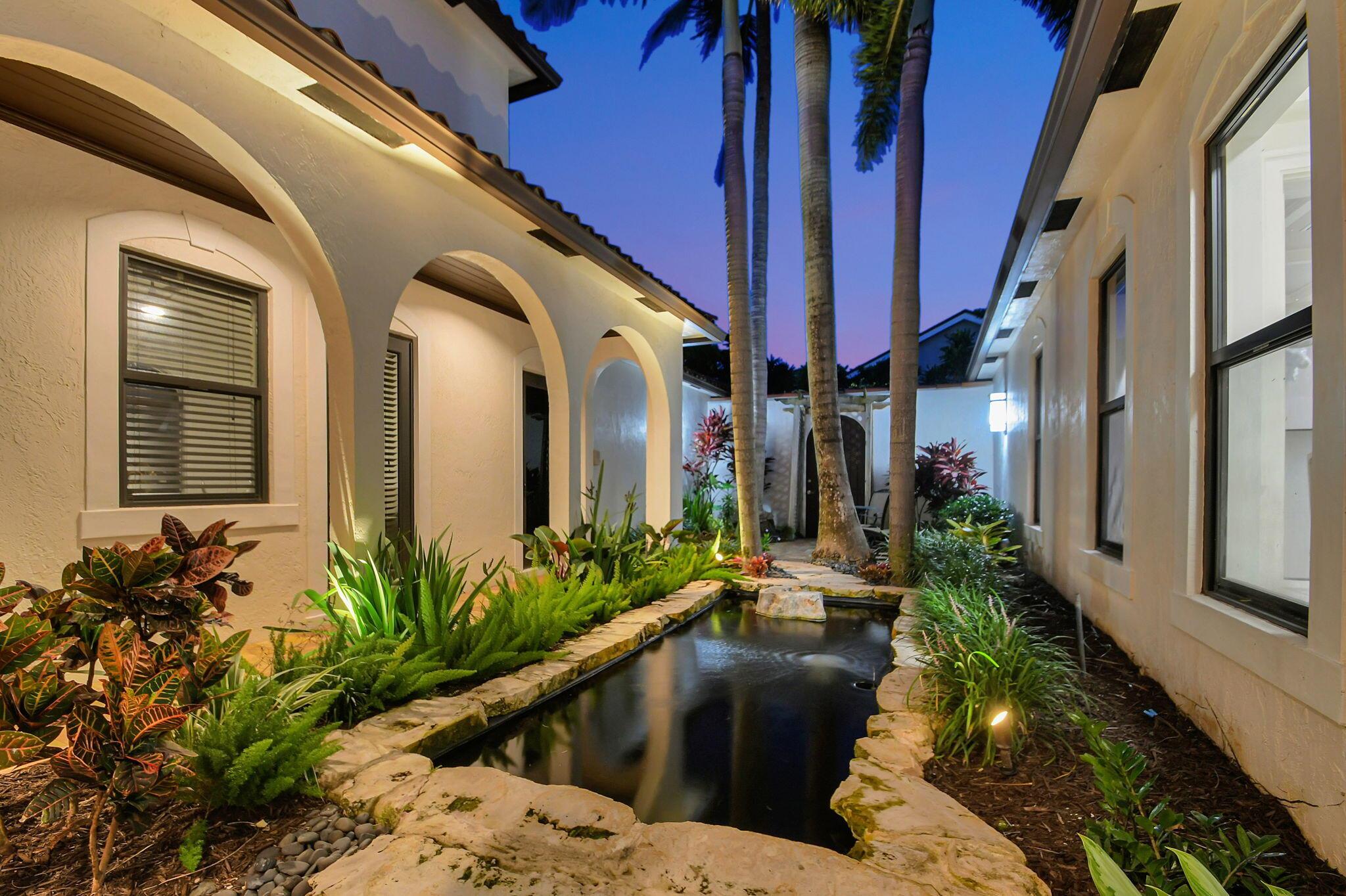 832 SW 34th Ave Boynton Beach, FL 33435