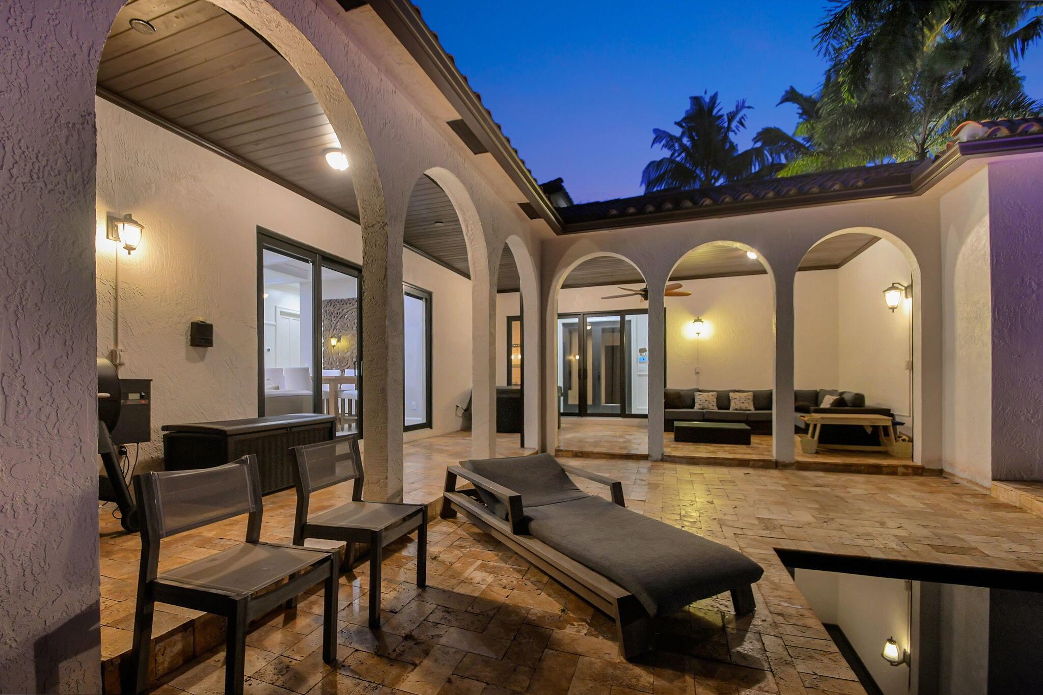 832 SW 34th Ave Boynton Beach, FL 33435