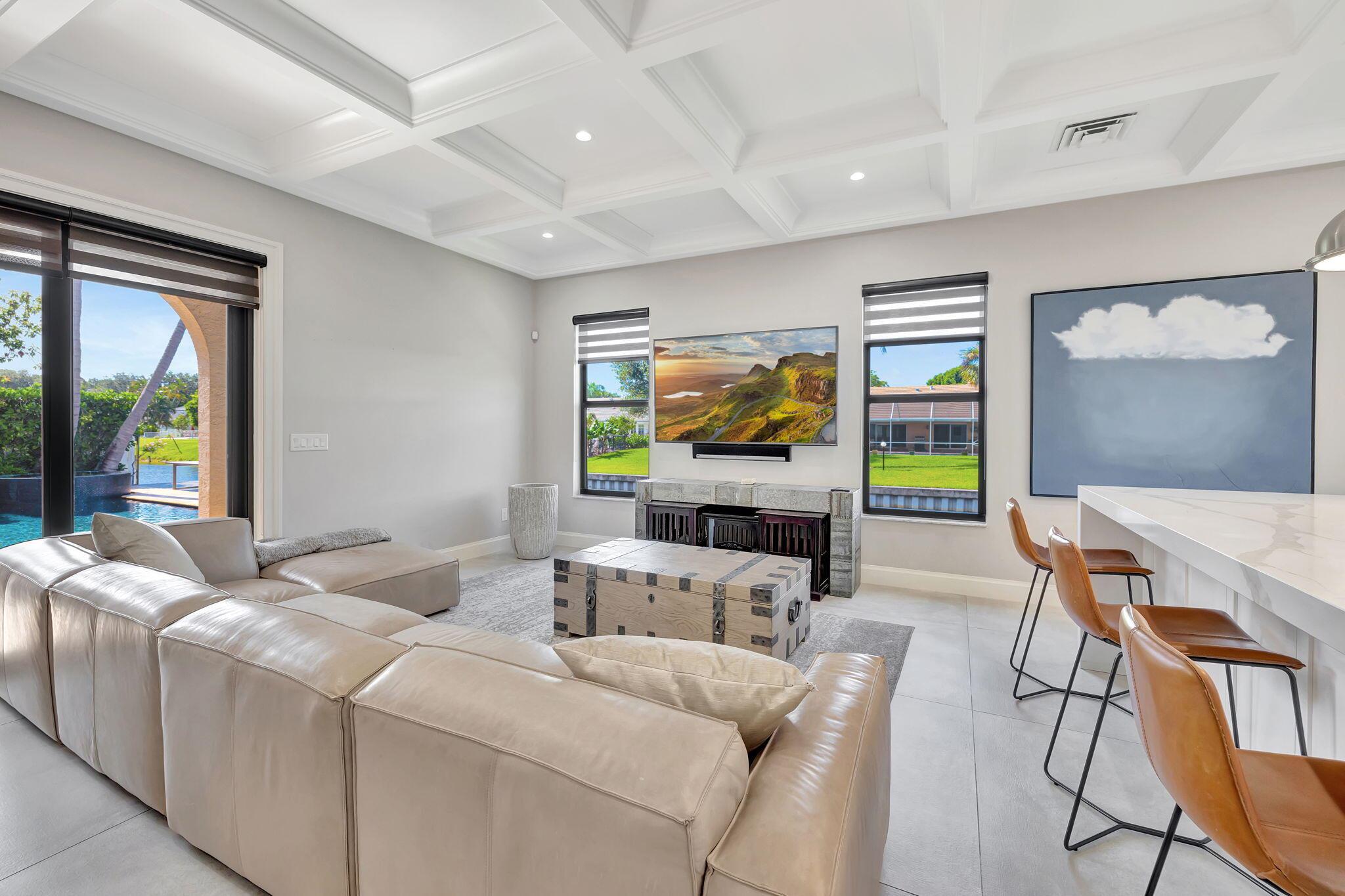 832 SW 34th Ave Boynton Beach, FL 33435