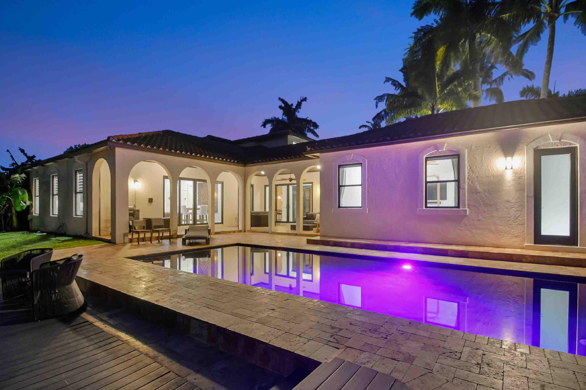 832 SW 34th Ave Boynton Beach, FL 33435