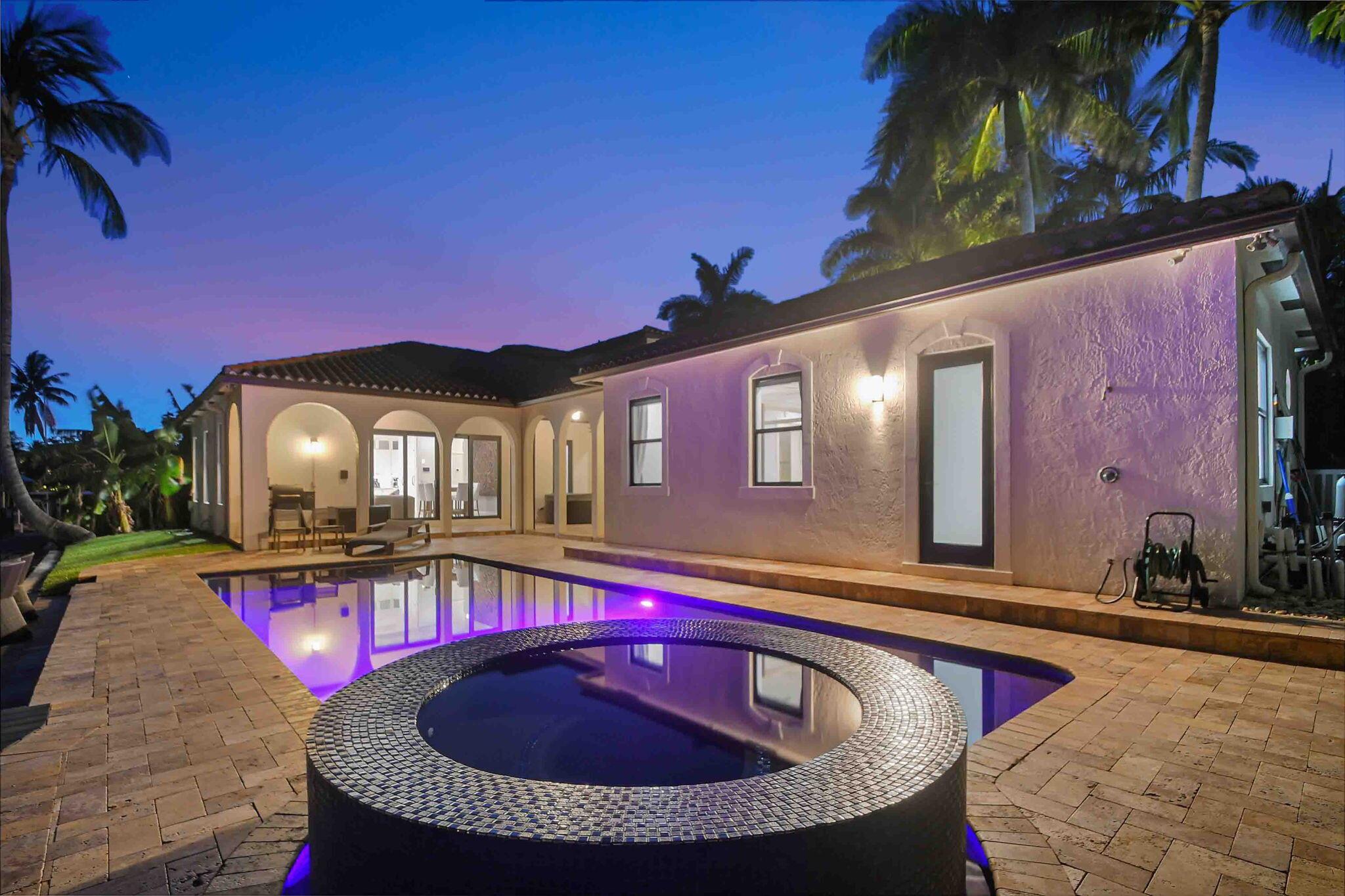 832 SW 34th Ave Boynton Beach, FL 33435