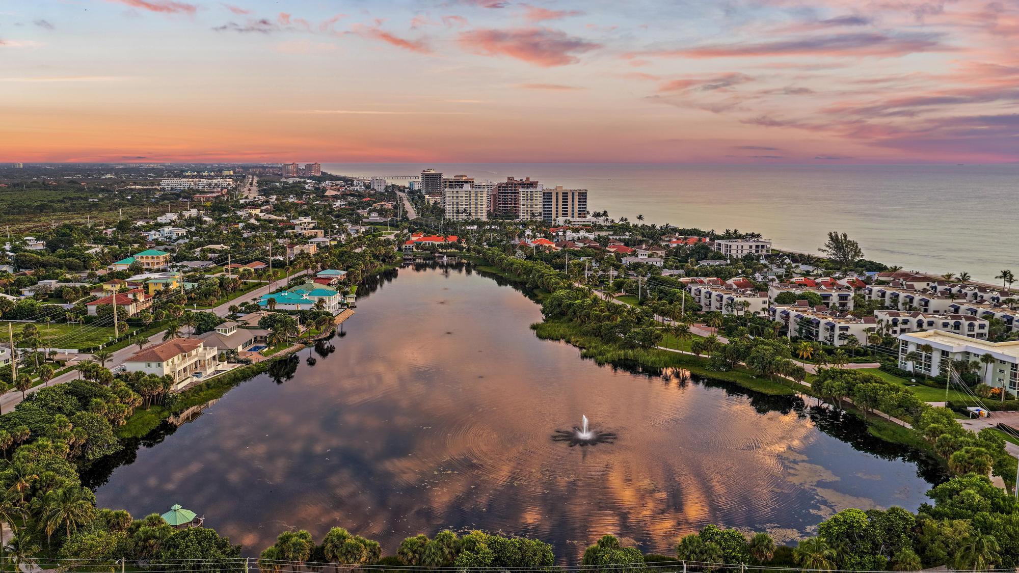 410 Old Towne Ln Juno Beach, FL 33408