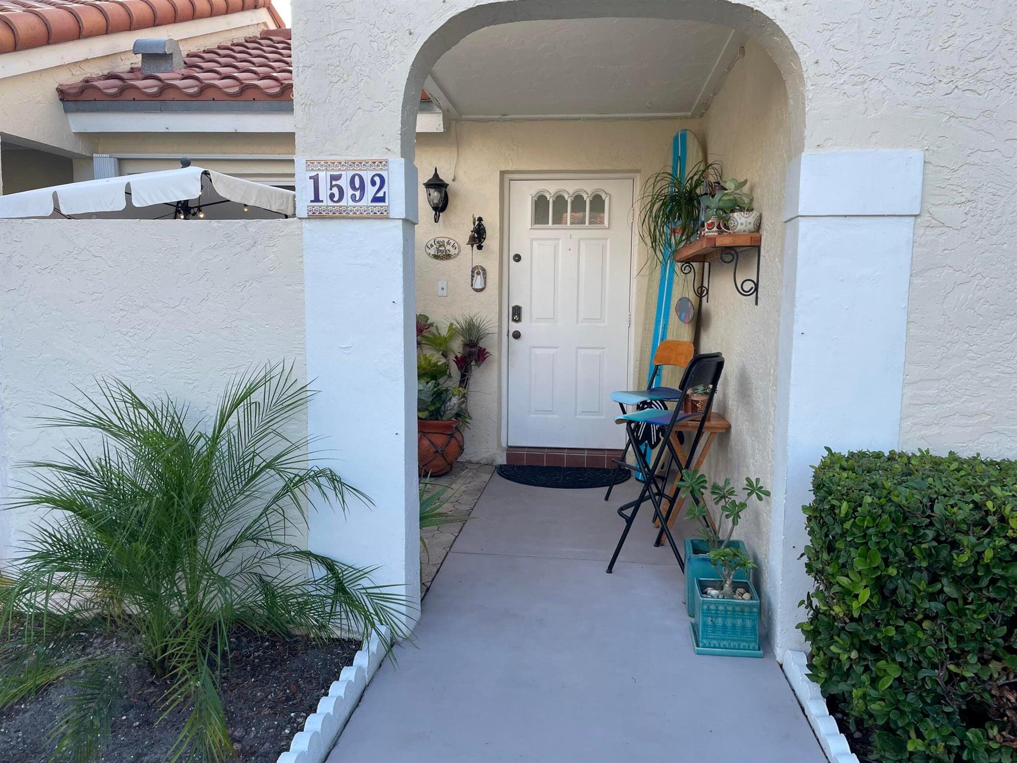 1592 Springside Dr