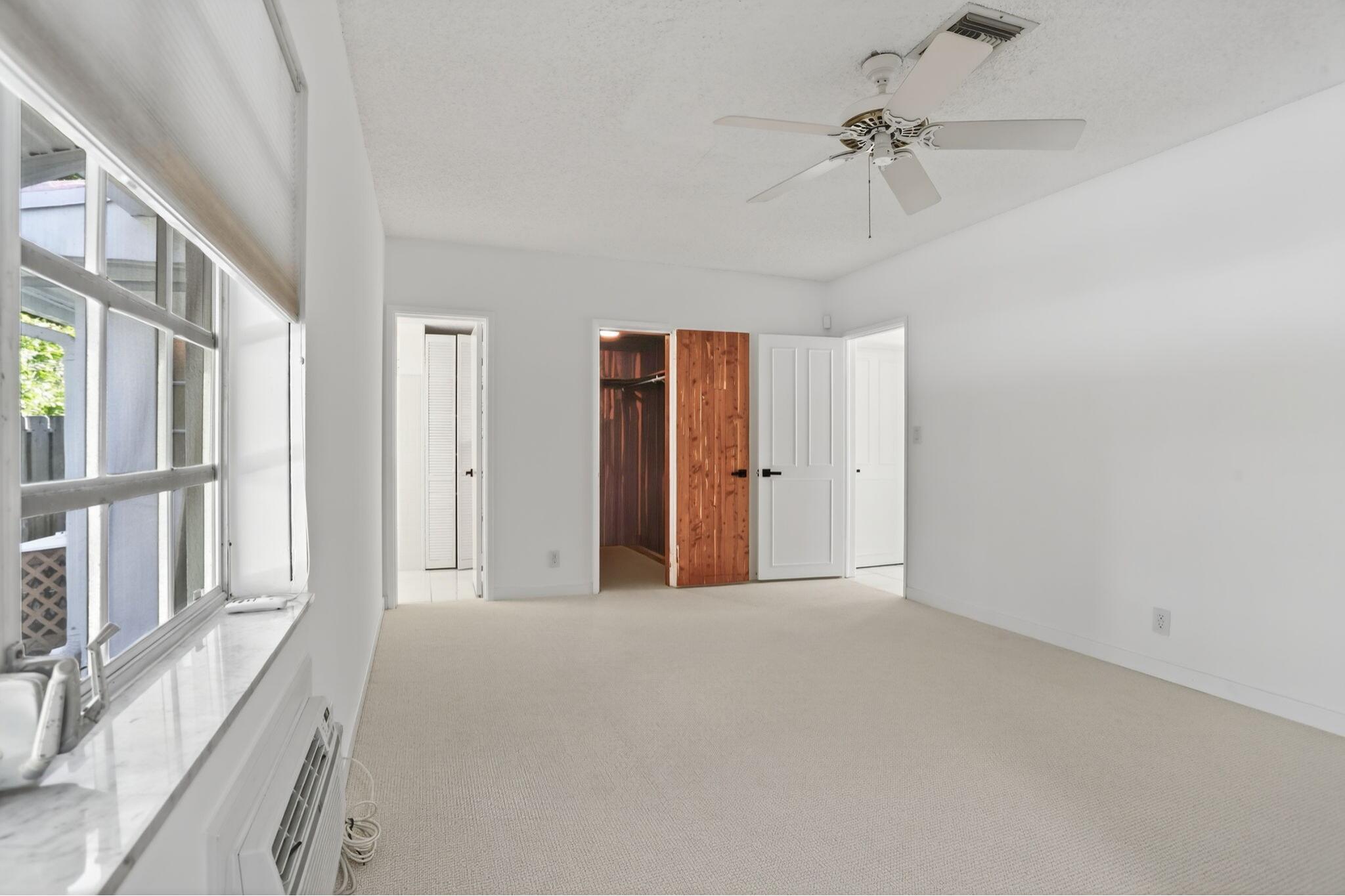 2541 Middle Riv Dr Fort Lauderdale, FL 33305