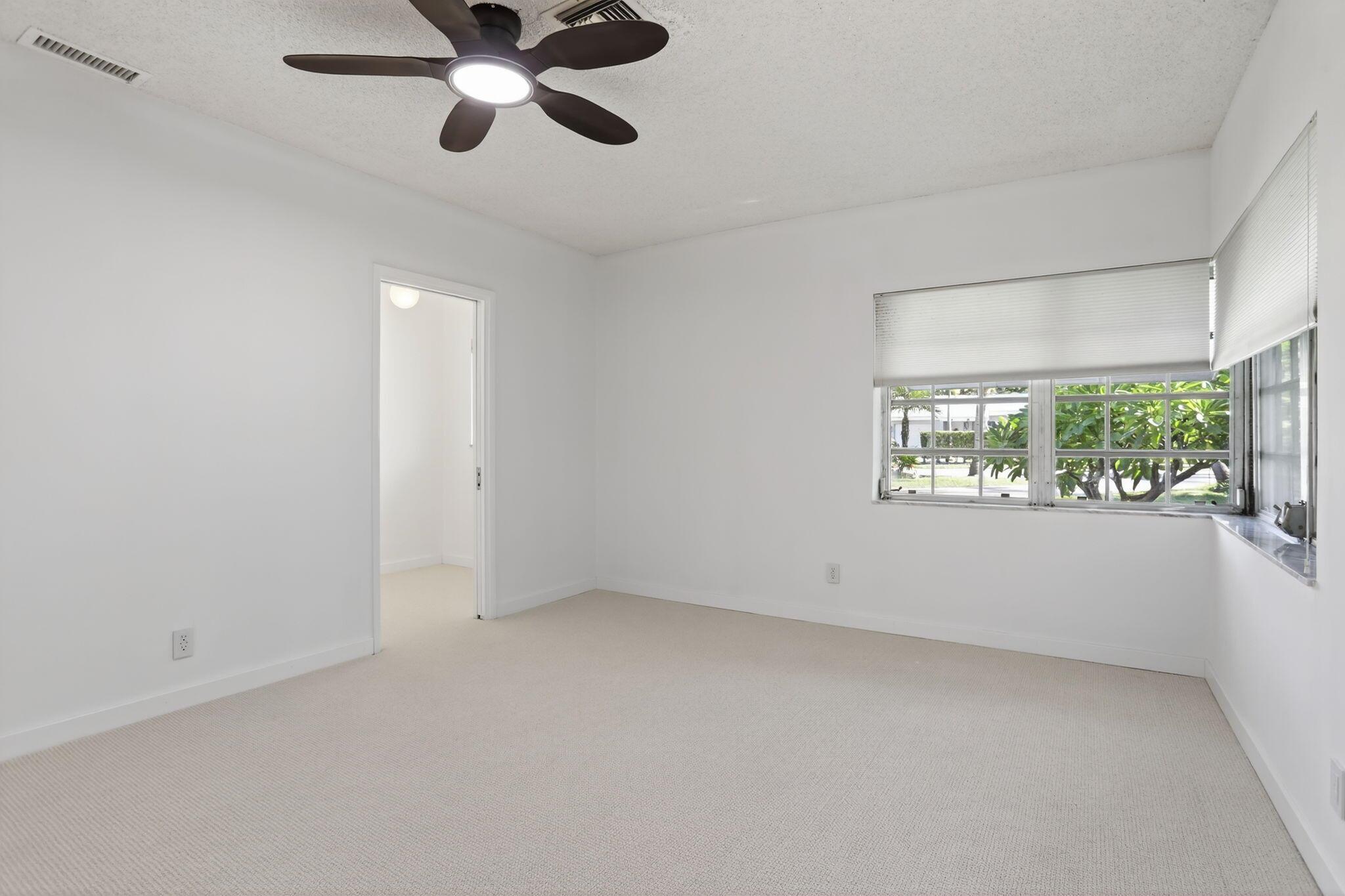 2541 Middle Riv Dr Fort Lauderdale, FL 33305