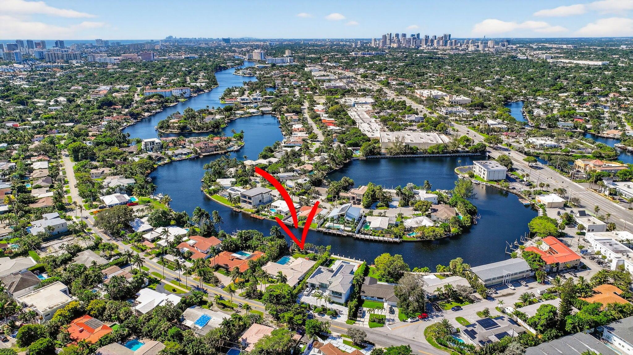 2541 Middle Riv Dr Fort Lauderdale, FL 33305