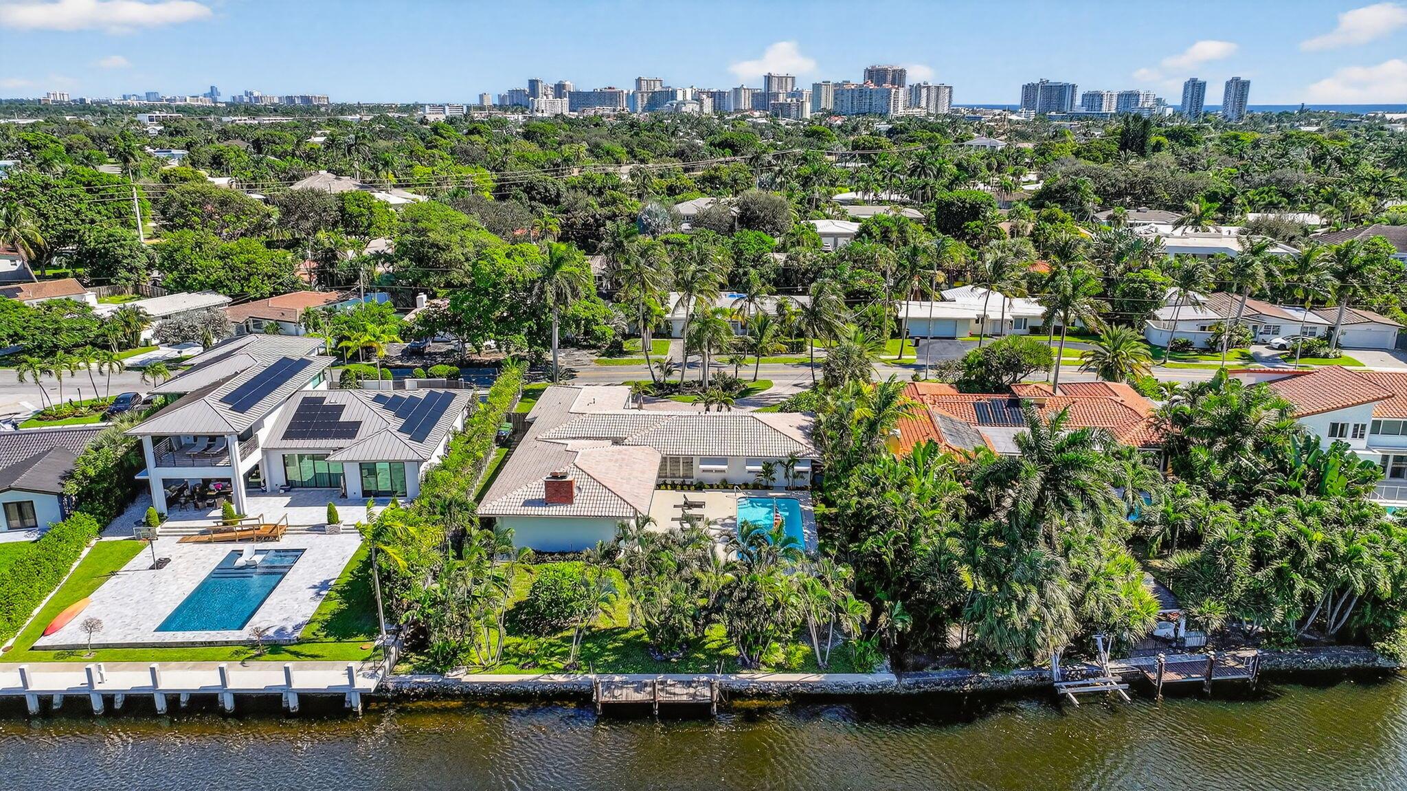 2541 Middle Riv Dr Fort Lauderdale, FL 33305