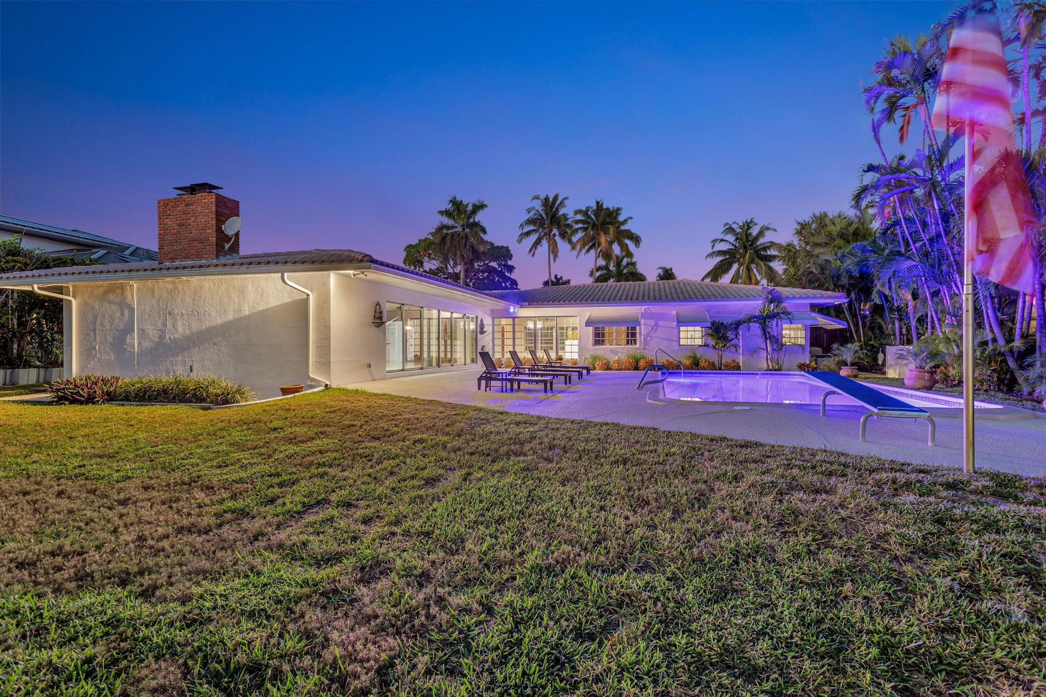 2541 Middle Riv Dr Fort Lauderdale, FL 33305