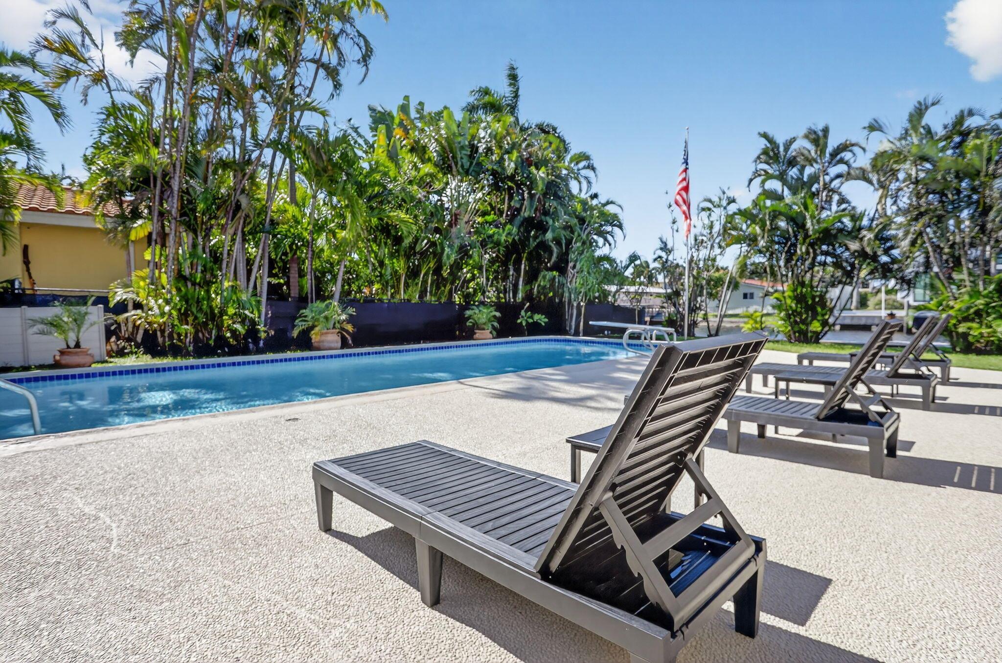 2541 Middle Riv Dr Fort Lauderdale, FL 33305