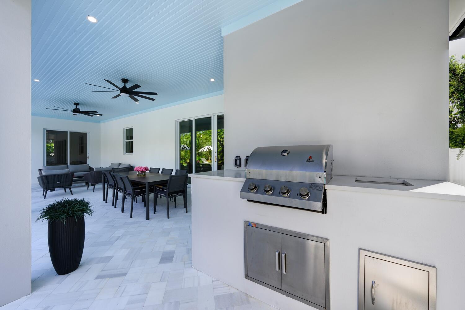 11823 Lake Shr Pl North Palm Beach, FL 33408