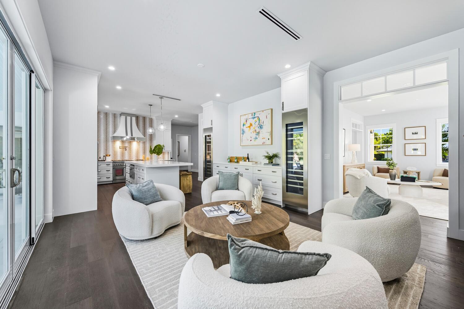 11823 Lake Shr Pl North Palm Beach, FL 33408