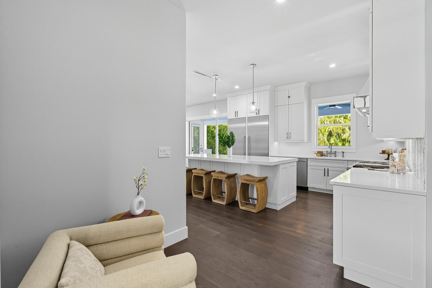 11823 Lake Shr Pl North Palm Beach, FL 33408