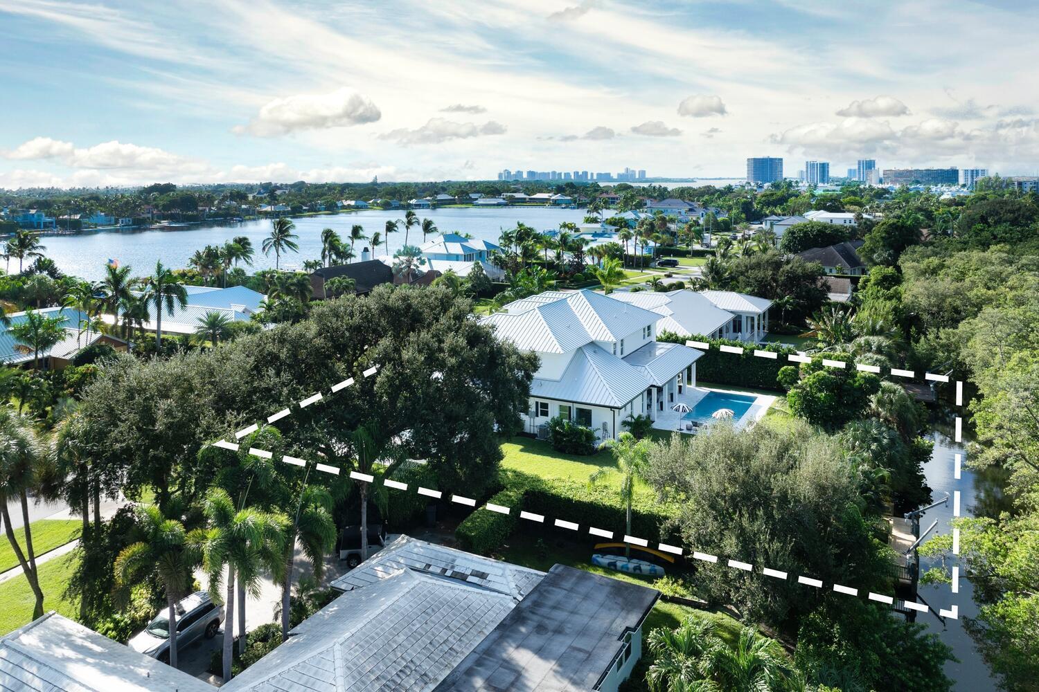 11823 Lake Shr Pl North Palm Beach, FL 33408