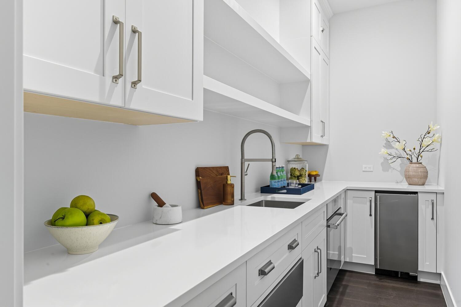 11823 Lake Shr Pl North Palm Beach, FL 33408