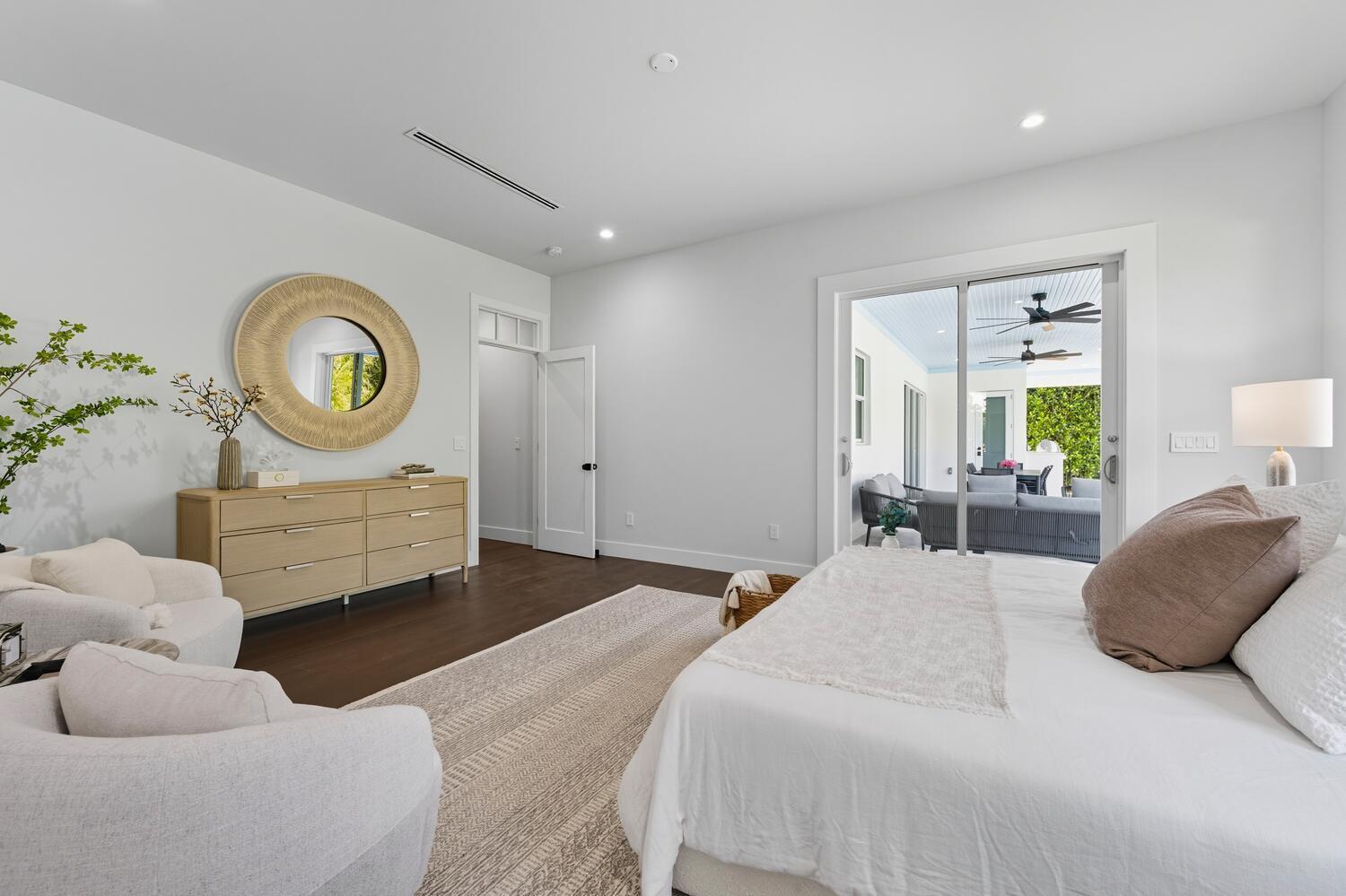 11823 Lake Shr Pl North Palm Beach, FL 33408