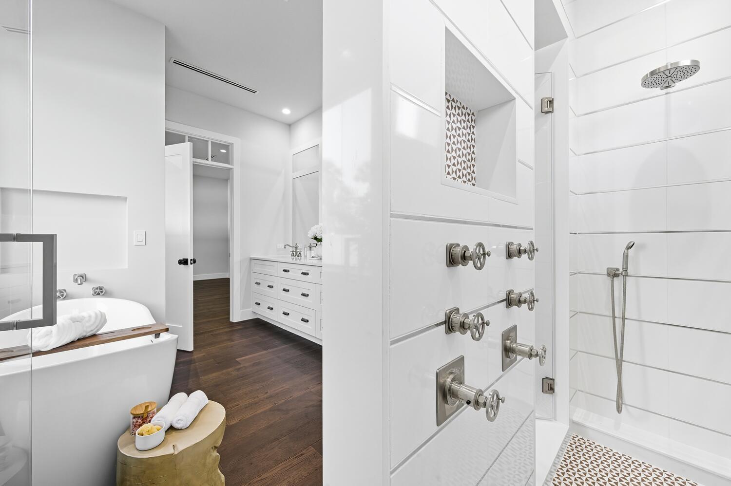 11823 Lake Shr Pl North Palm Beach, FL 33408