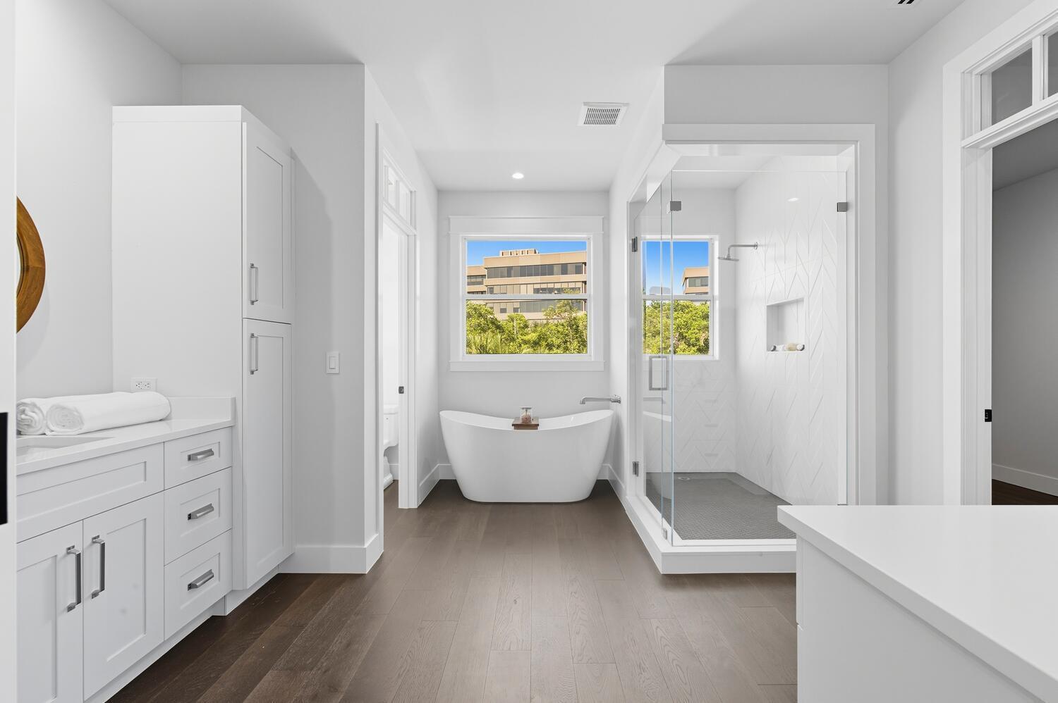 11823 Lake Shr Pl North Palm Beach, FL 33408