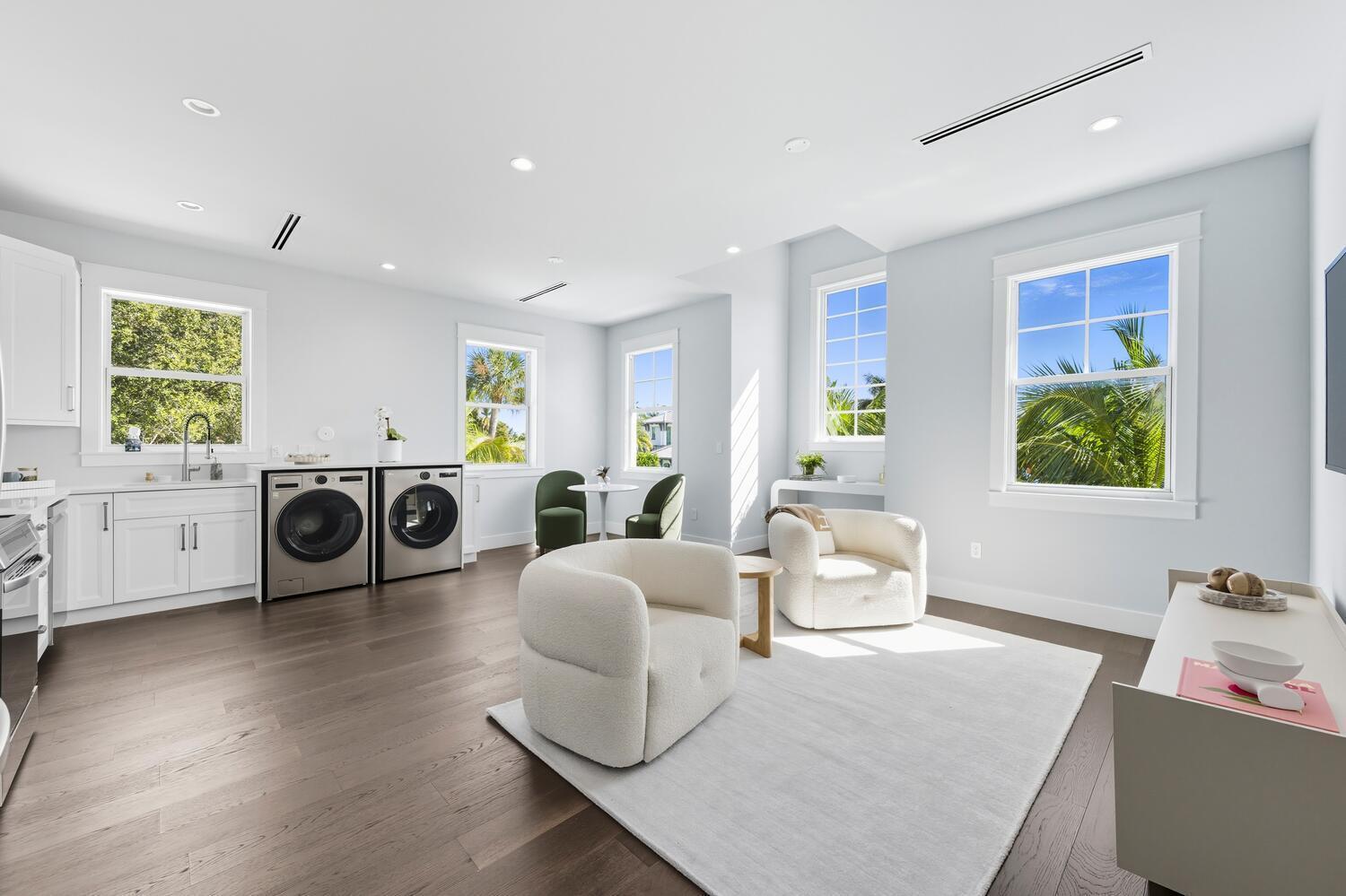 11823 Lake Shr Pl North Palm Beach, FL 33408