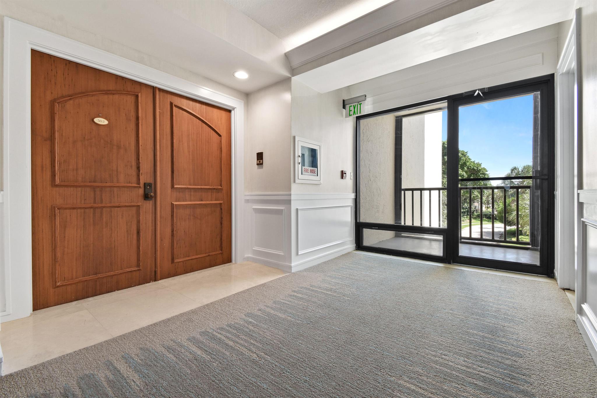 3322 Casseekey Is Rd #302 Jupiter, FL 33477