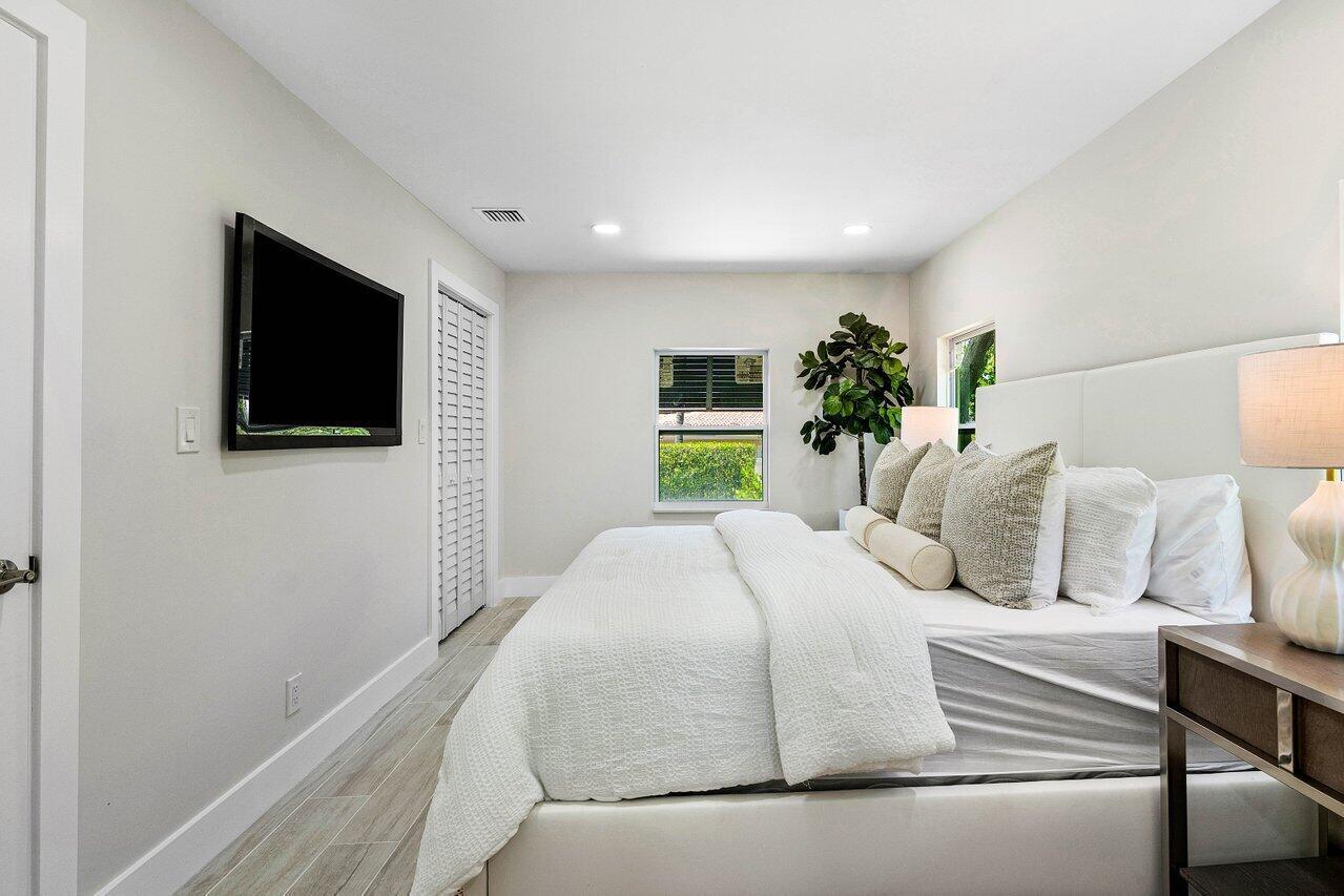 5497 N Ocean Blvd Ocean Ridge, FL 33435