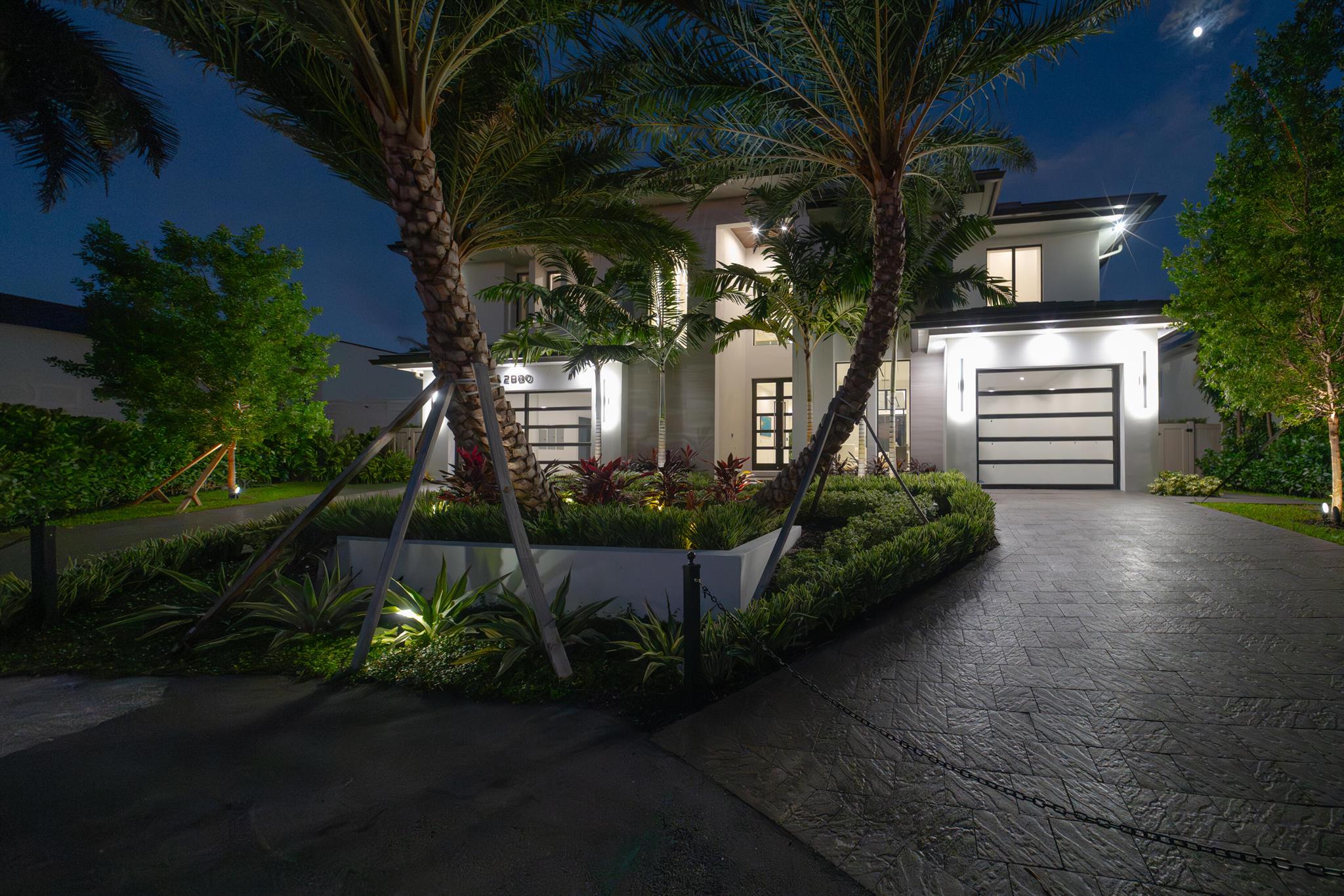 2880 NE 9th St Pompano Beach, FL 33062