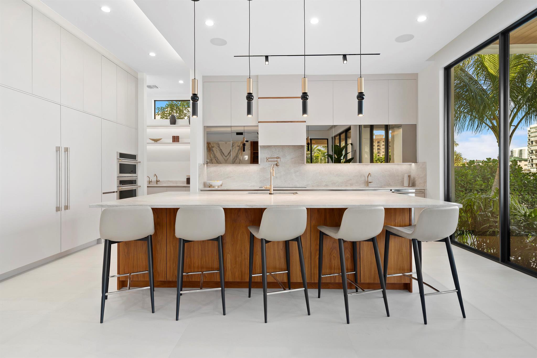 2880 NE 9th St Pompano Beach, FL 33062