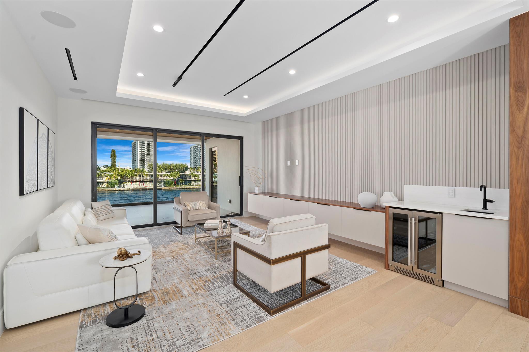 2880 NE 9th St Pompano Beach, FL 33062