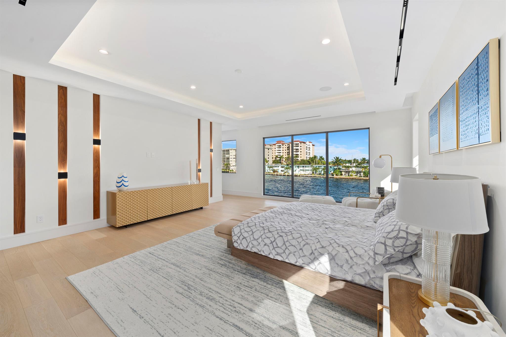 2880 NE 9th St Pompano Beach, FL 33062