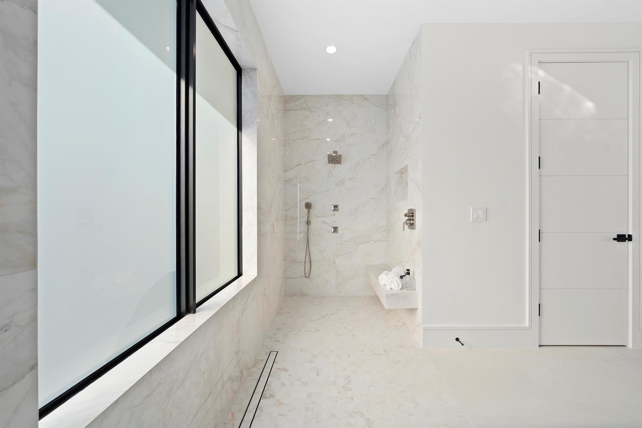 2880 NE 9th St Pompano Beach, FL 33062