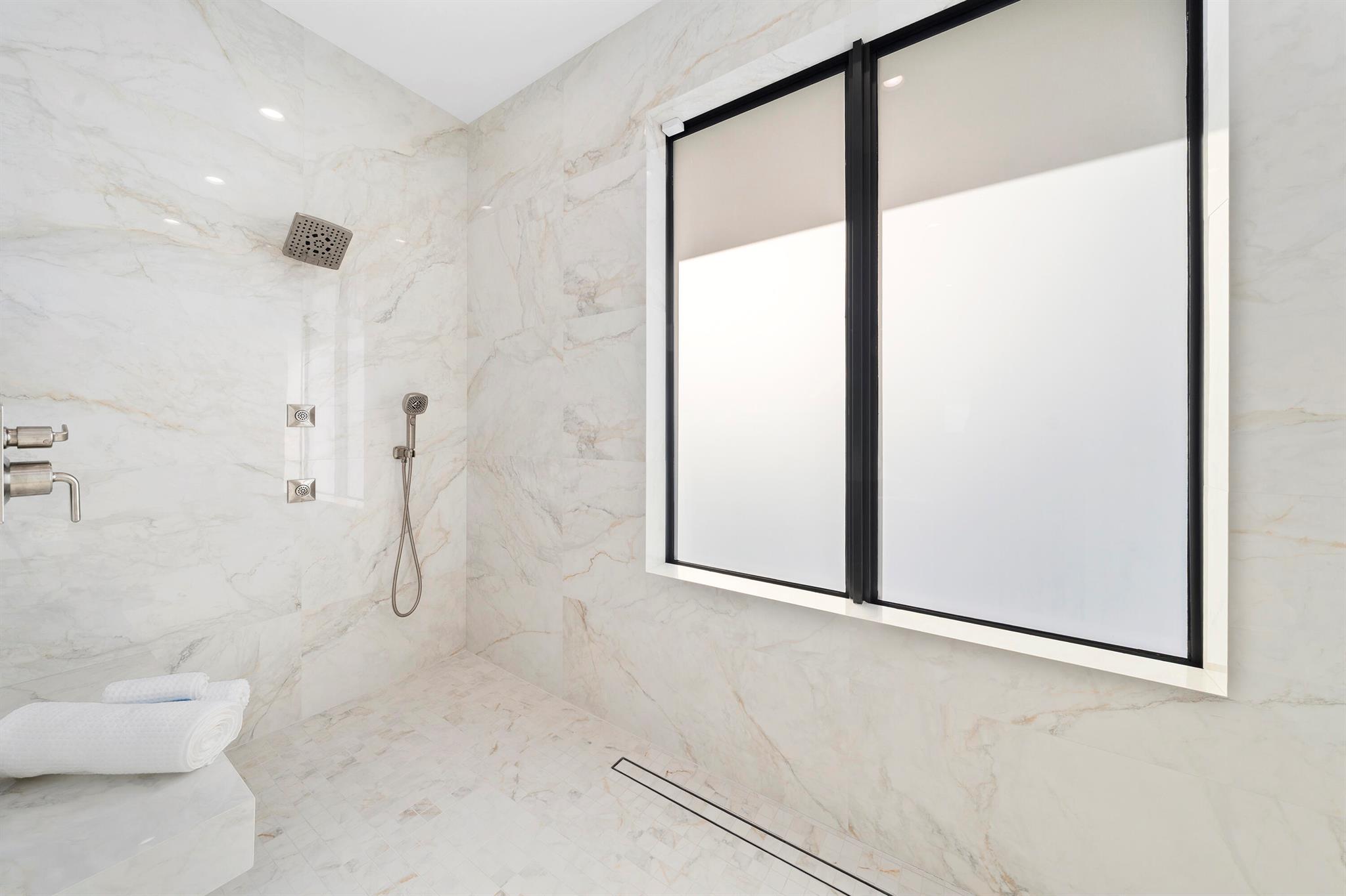 2880 NE 9th St Pompano Beach, FL 33062