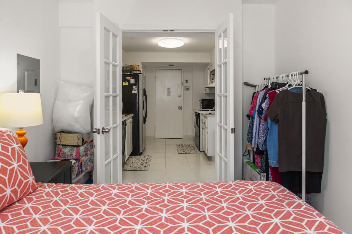 2841 NE 163rd St #402 North Miami Beach, FL 33160