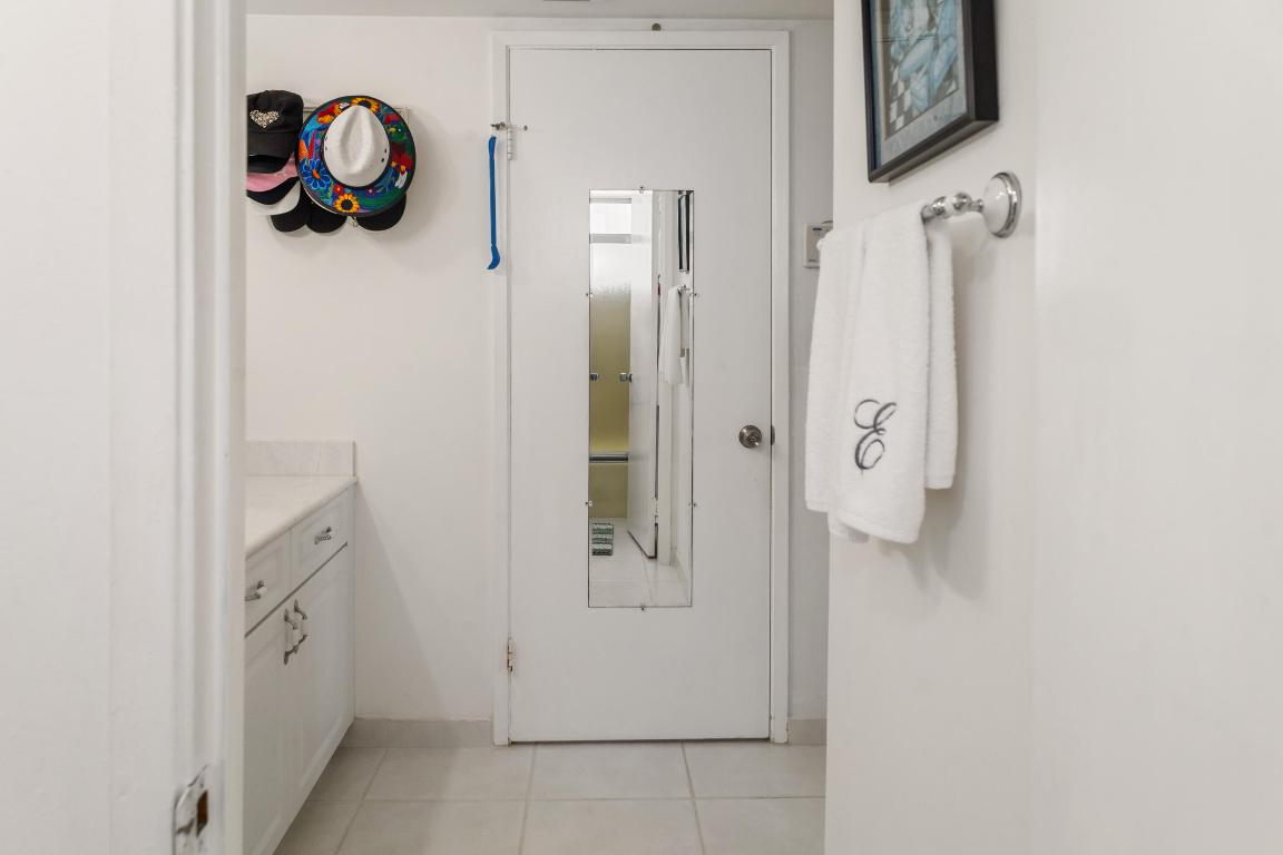 2841 NE 163rd St #402 North Miami Beach, FL 33160