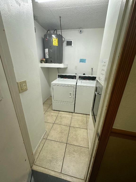 2841 NE 163rd St #402 North Miami Beach, FL 33160