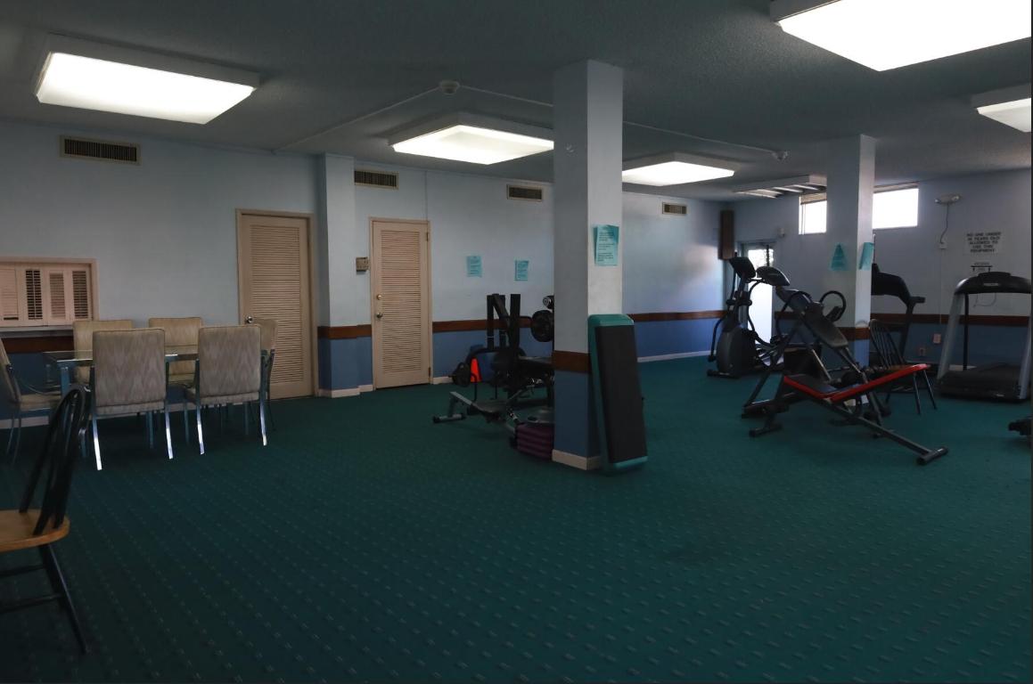 2841 NE 163rd St #402 North Miami Beach, FL 33160