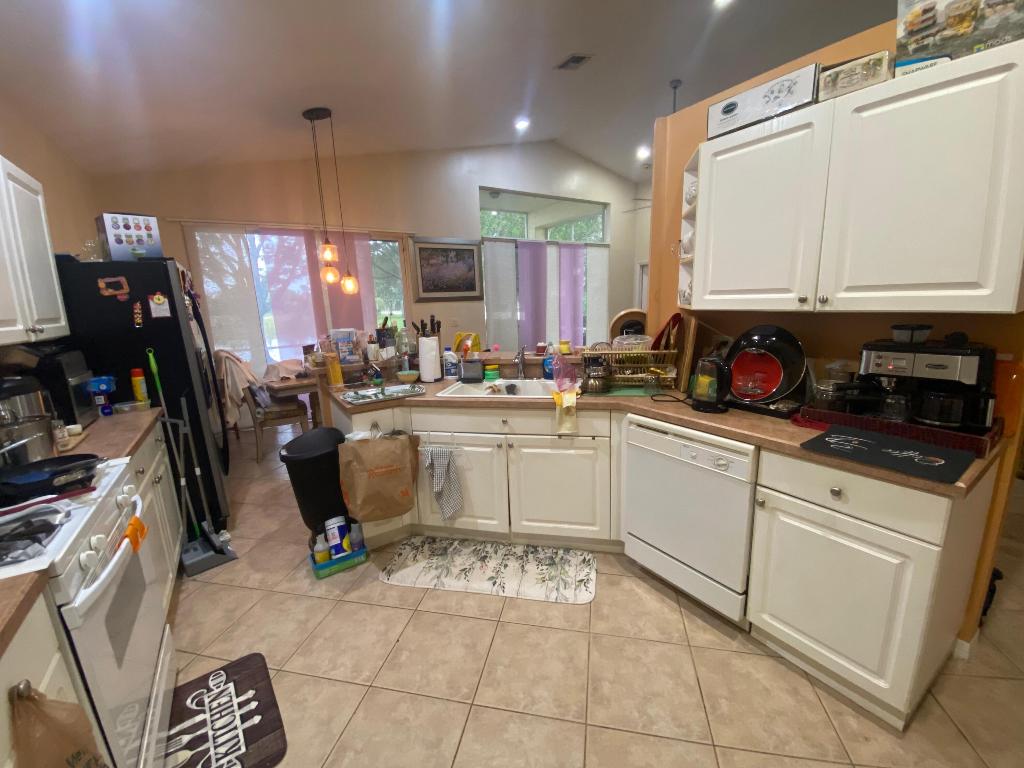 19305 SW 66th St Pembroke Pines, FL 33332