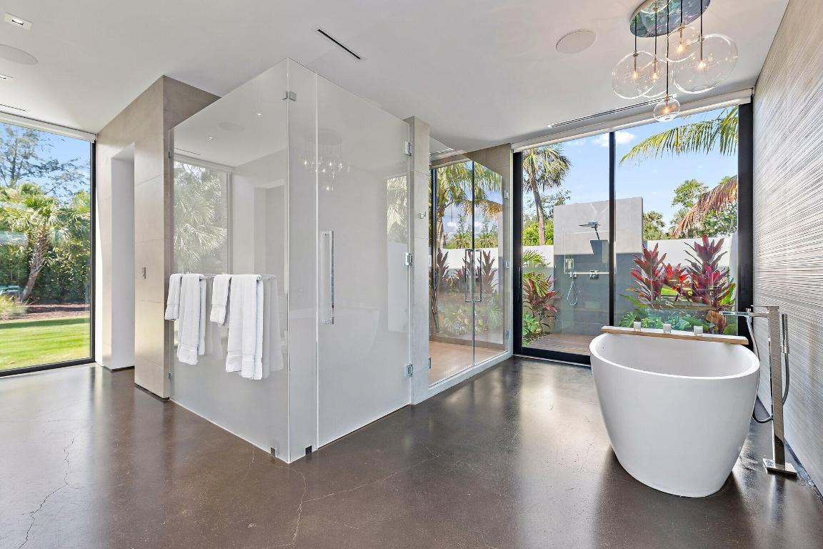 12 N Beach Jupiter Island, FL 33455