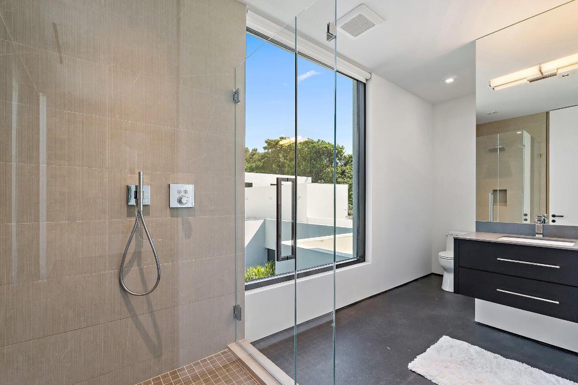 12 N Beach Jupiter Island, FL 33455