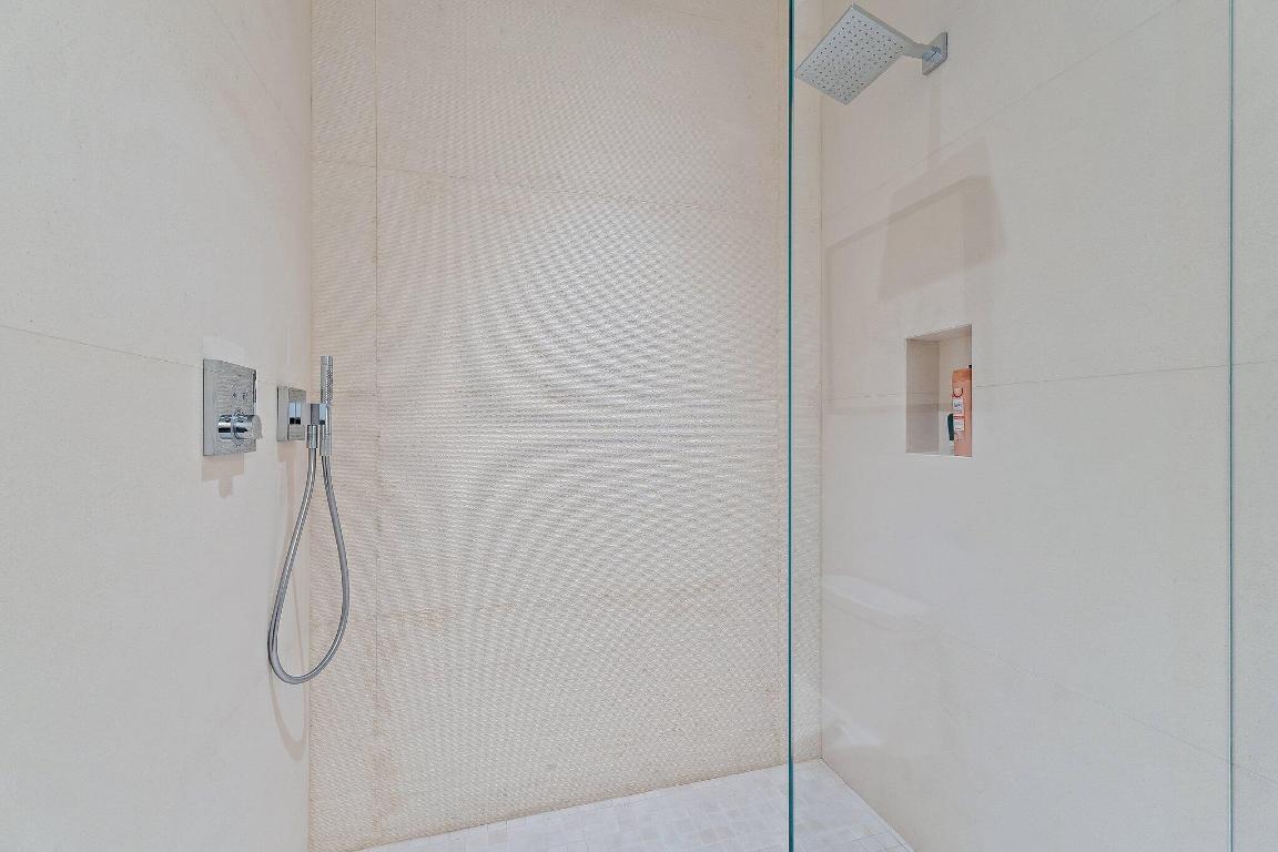 12 N Beach Jupiter Island, FL 33455