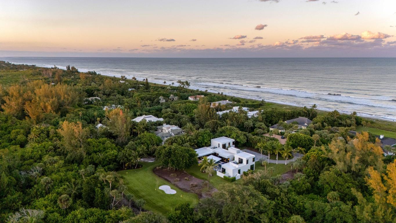12 N Beach Jupiter Island, FL 33455