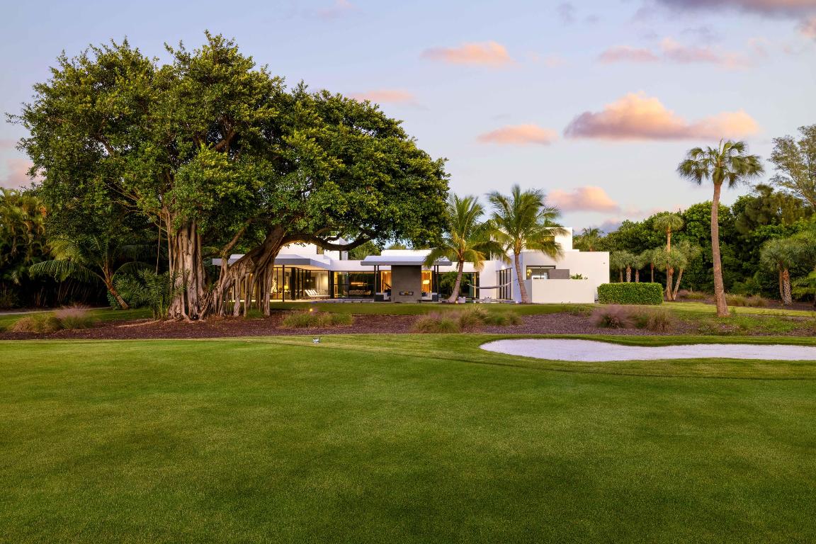 12 N Beach Jupiter Island, FL 33455