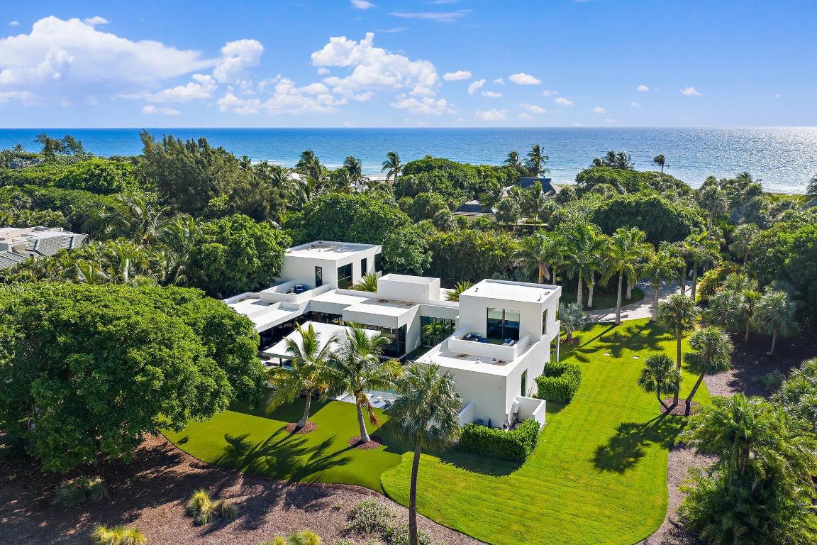 12 N Beach Jupiter Island, FL 33455