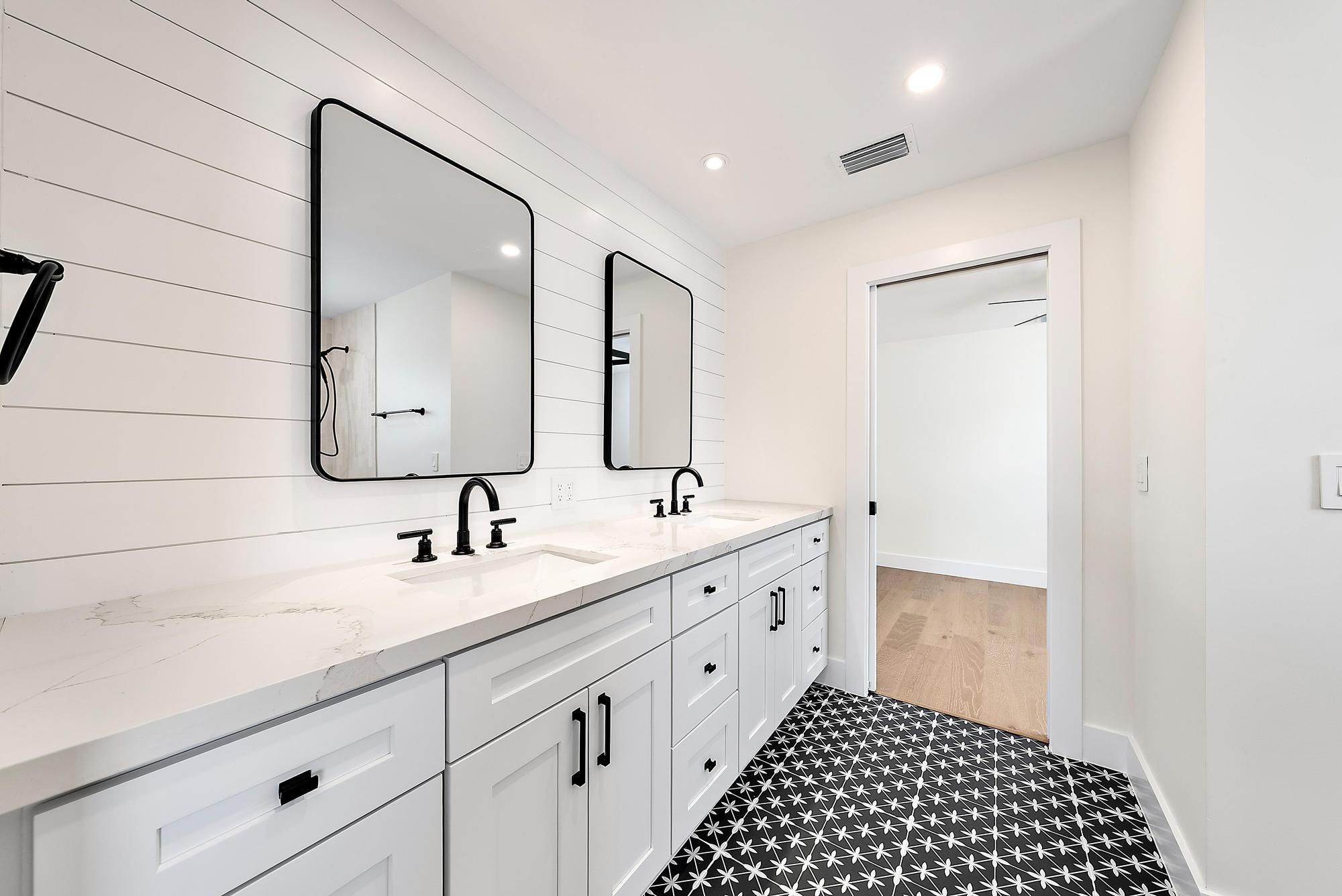 1607 Seabrook Jupiter, FL 33469