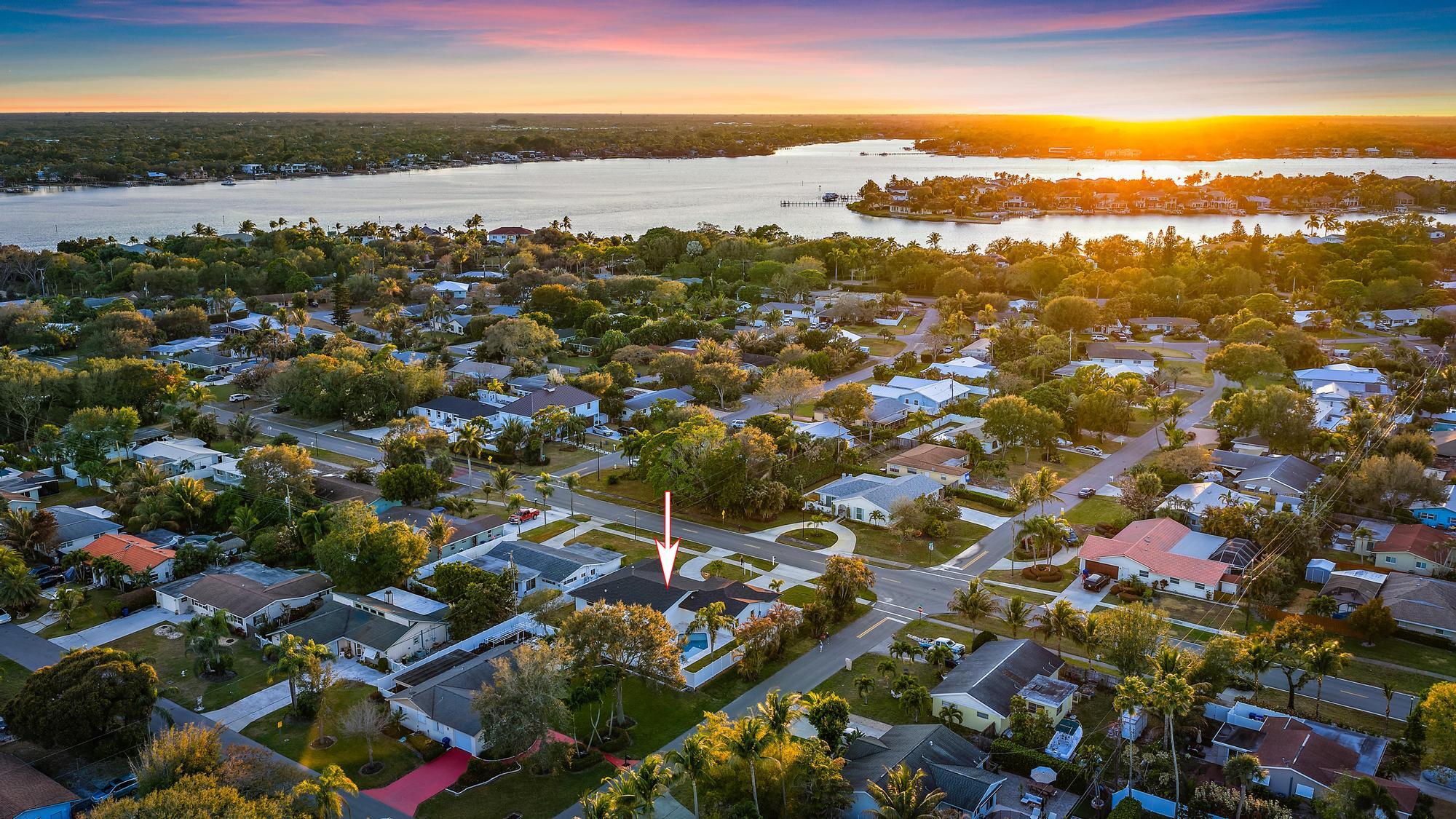 1607 Seabrook Jupiter, FL 33469